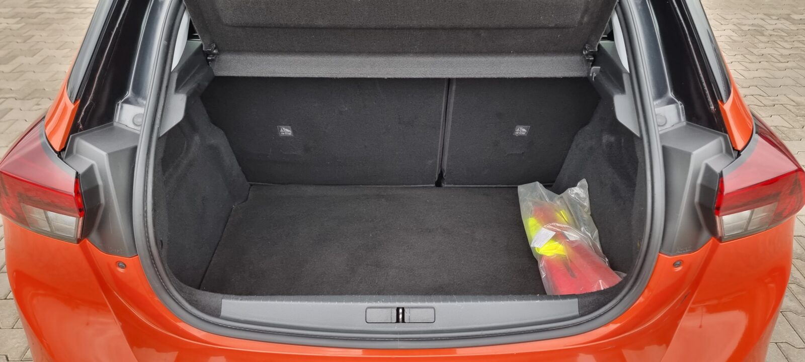 OPEL CORSA F, 1.2 BENZINA, 75 CP, AN 2020, EURO 6        REVIZIE EFECTUATA ( DISTRIBUTIE + ULEI SI FILTRE )     RATE-LIVRARE-GARANTIE