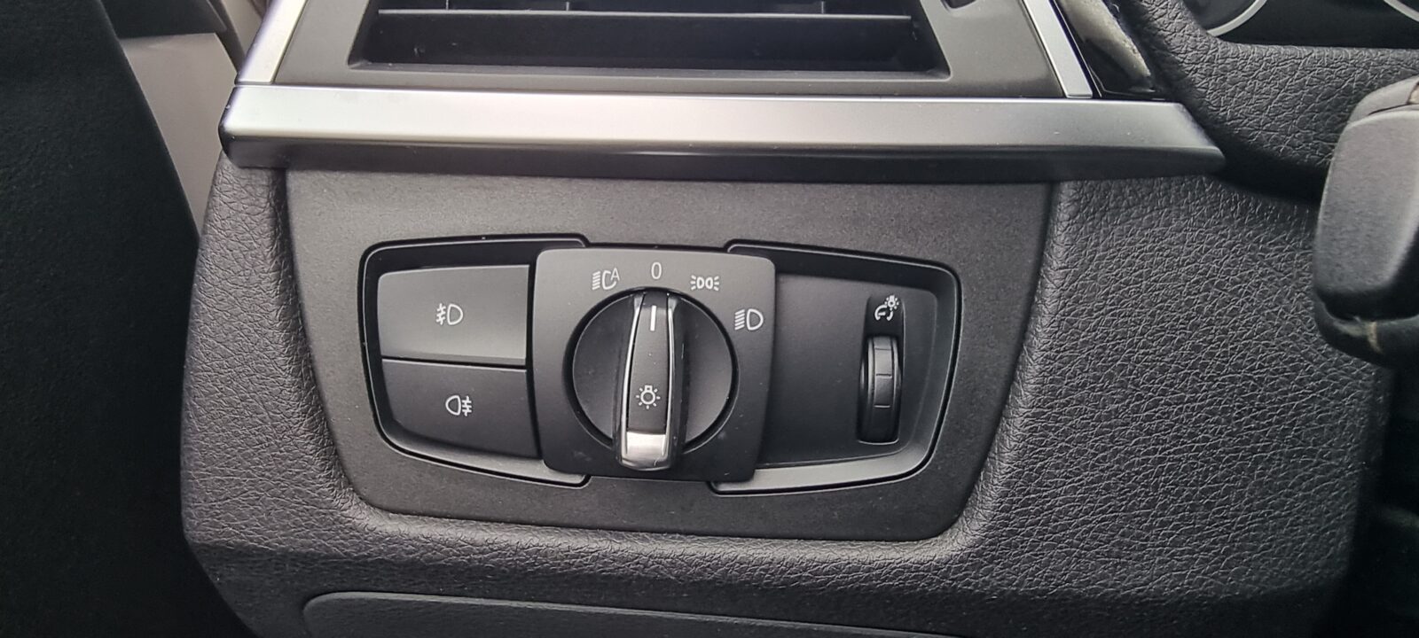 BMW 320D SPORT LINE, 2.0 DIESEL, 163 CP, AN 2016, EURO 6          RATE-LIVRARE-GARANTIE