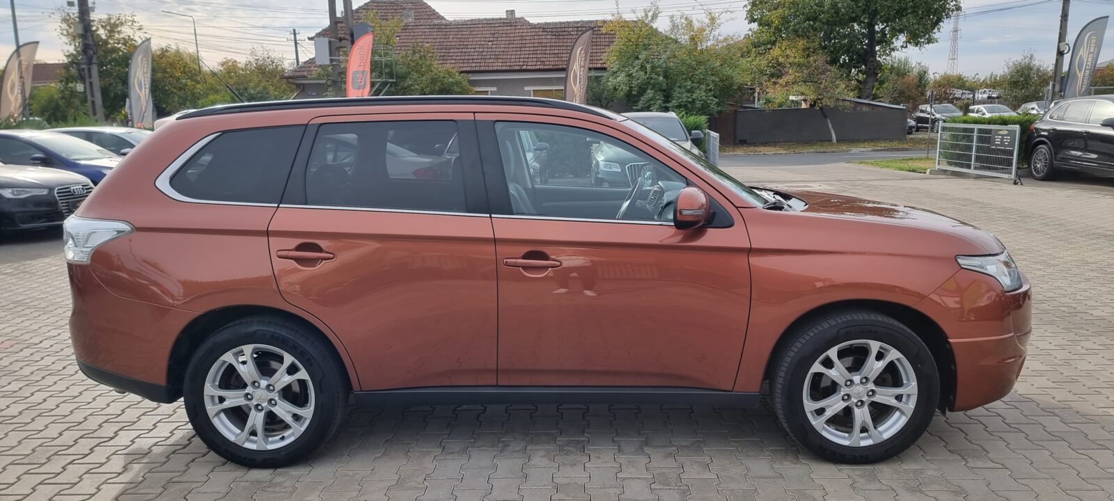 MITSUBISHI OUTLANDER 4X4, 7 LOCURI, 2.2 DIESEL, 150 CP, AN 2012, EURO 5     RATE-LIVRARE-GARANTIE
