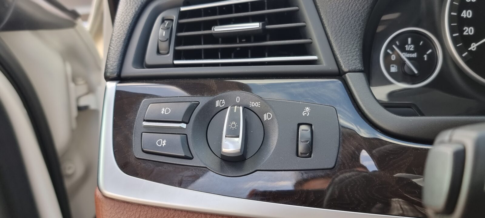 BMW 525D X-DRIVE, 2.0 DIESEL, 218 CP, AN 2011, EURO 5     RATE-LIVRARE-GARANTIE
