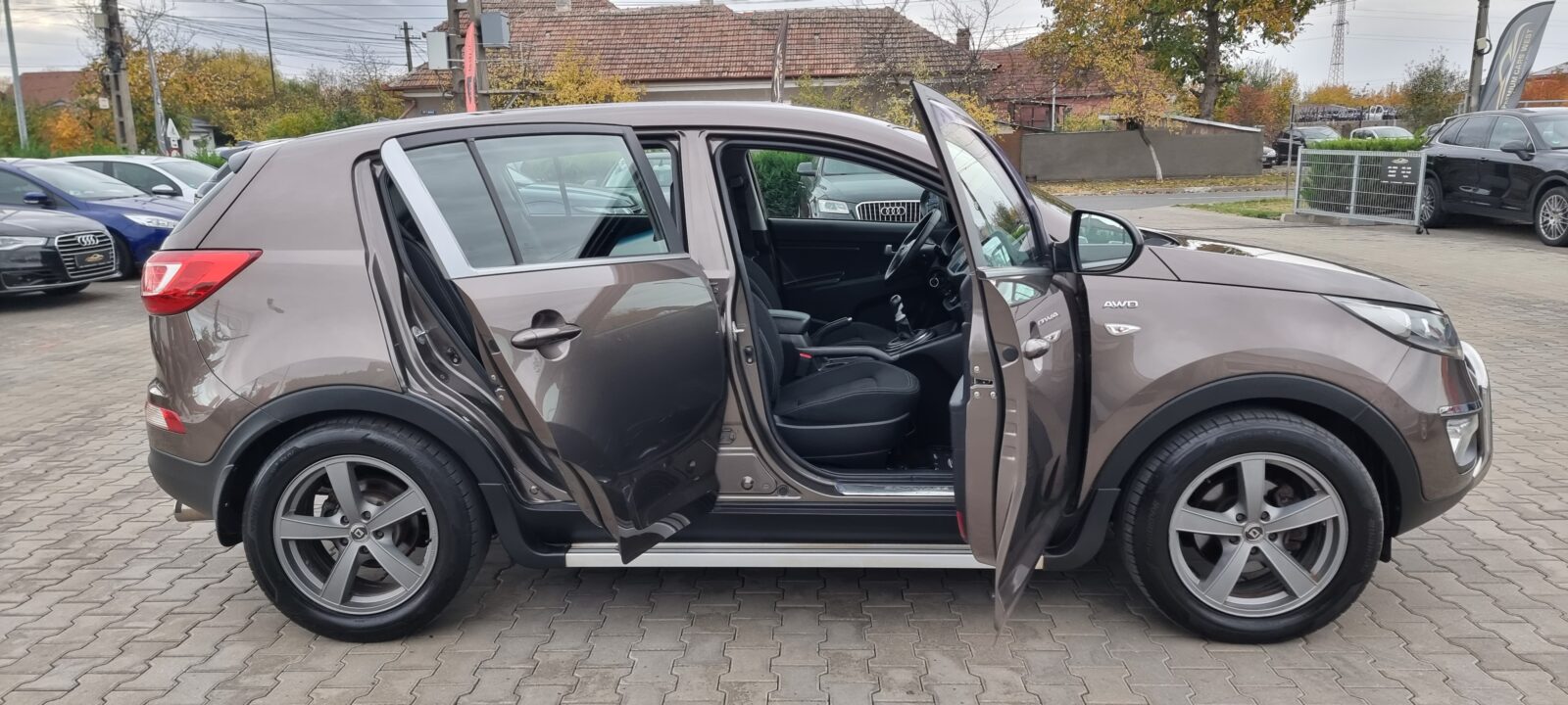KIA SPORTAGE 4X4, 2.0 DIESEL, 136 CP, AN 2012, EURO 5      RATE-LIVRARE-GARANTIE