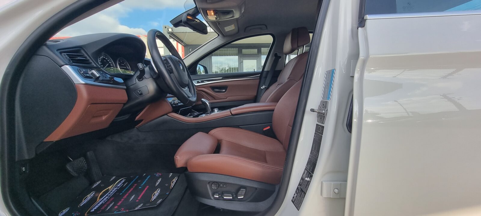 BMW 525D X-DRIVE, 2.0 DIESEL, 218 CP, AN 2011, EURO 5     RATE-LIVRARE-GARANTIE