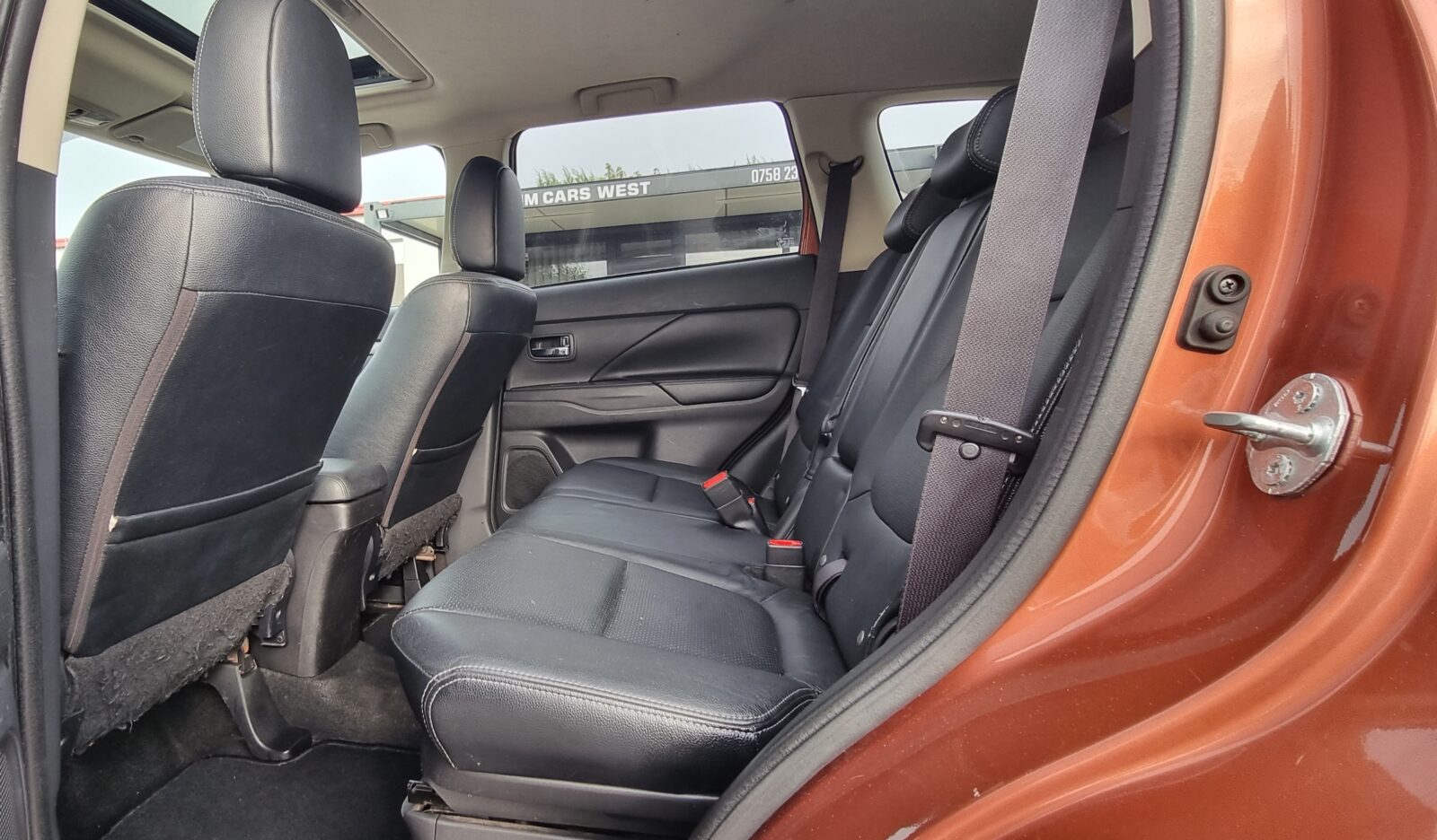 MITSUBISHI OUTLANDER 4X4, 7 LOCURI, 2.2 DIESEL, 150 CP, AN 2012, EURO 5     RATE-LIVRARE-GARANTIE