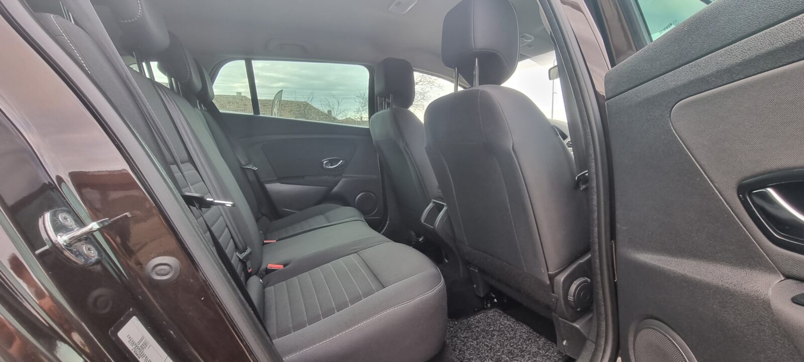 RENAULT MEGANE, 1.2 BENZINA, 116 CP, AN 2016, EURO 6     REVIZIE EFECTUATA ( DISTRIBUTIE + ULEI SI FILTRE )     RATE-LIVRARE-GARANTIE