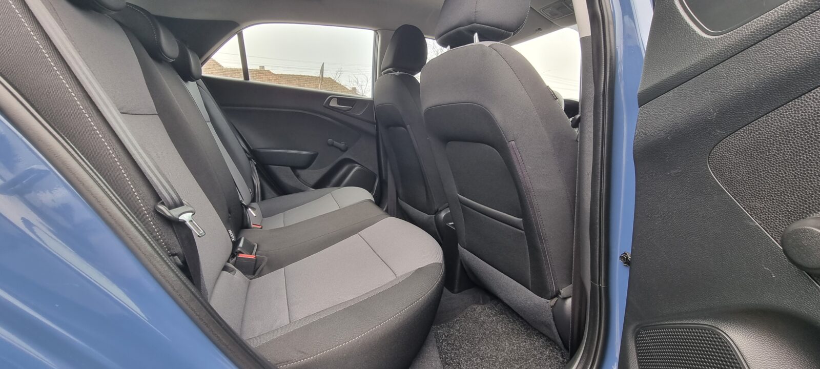 HYUNDAI i20, 1.25 BENZINA, 75 CP, AN 2017, EURO 6      REVIZIE EFECTUATA ( DISTRIBUTIE + ULEI SI FILTRE )   RATE-LIVRARE-GARANTIE