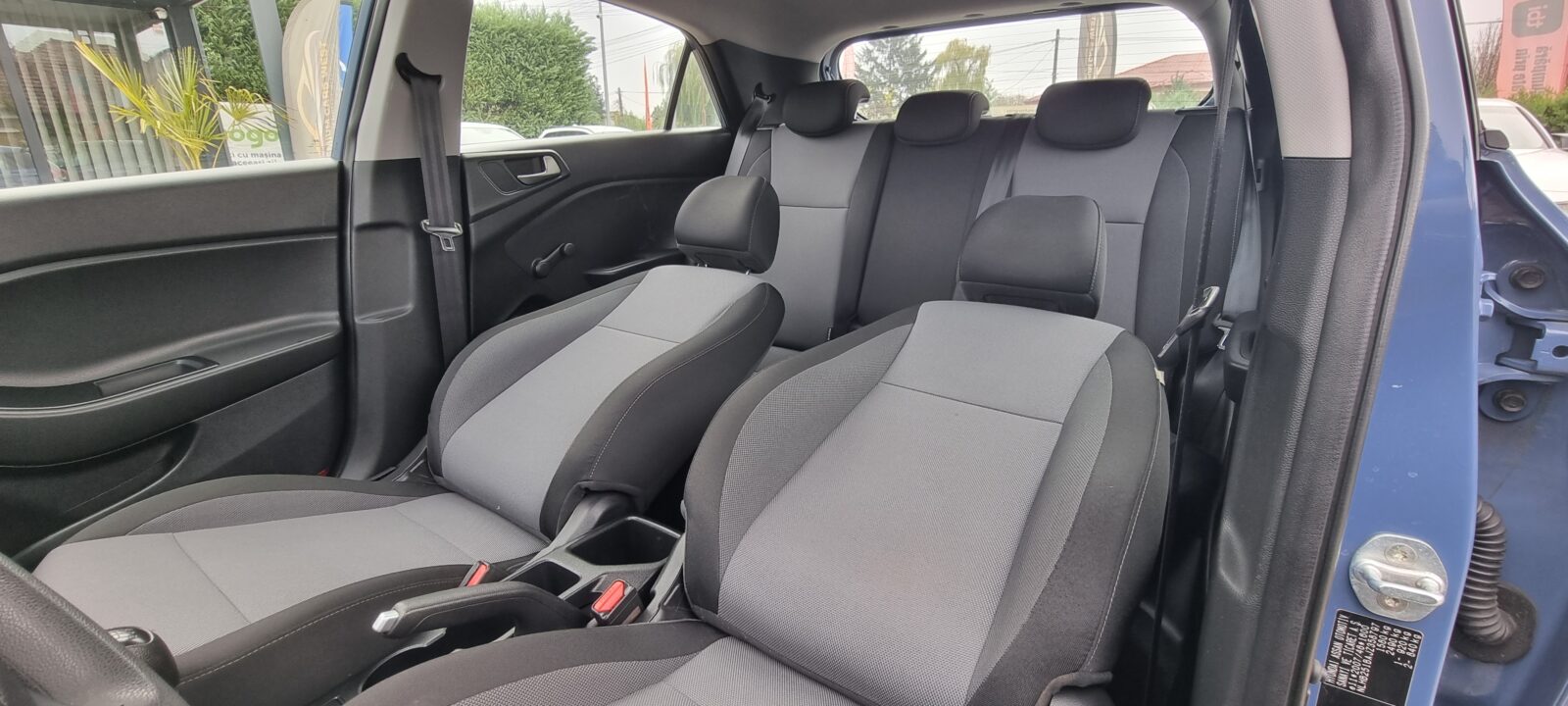 HYUNDAI i20, 1.25 BENZINA, 75 CP, AN 2017, EURO 6      REVIZIE EFECTUATA ( DISTRIBUTIE + ULEI SI FILTRE )   RATE-LIVRARE-GARANTIE