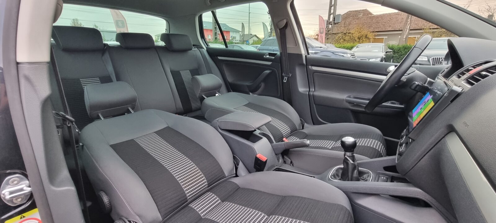 VW GOLF V, 1.4 BENZINA, 80 CP, AN 2008     RATE-LIVRARE-GARANTIE