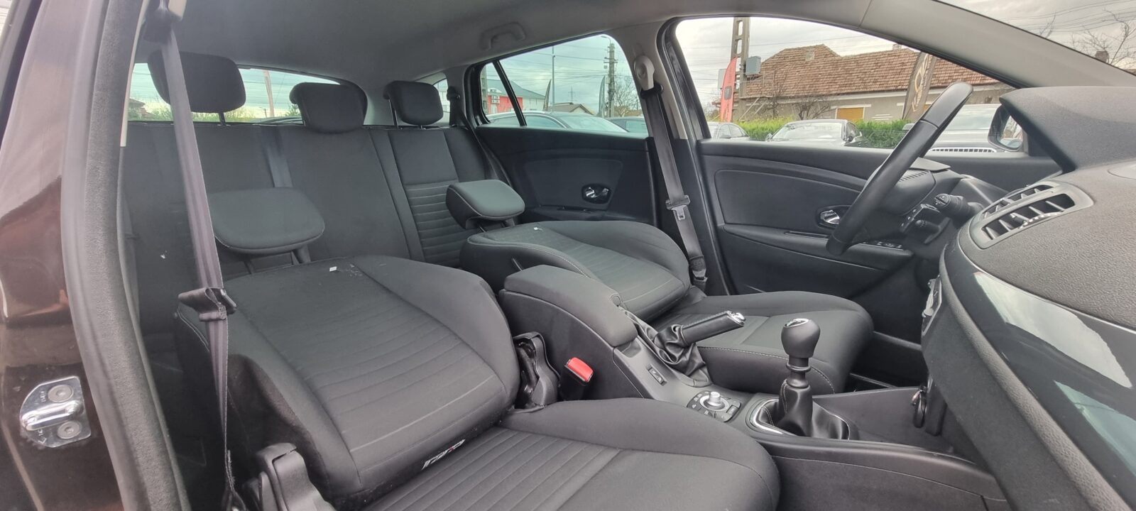 RENAULT MEGANE, 1.2 BENZINA, 116 CP, AN 2016, EURO 6     REVIZIE EFECTUATA ( DISTRIBUTIE + ULEI SI FILTRE )     RATE-LIVRARE-GARANTIE