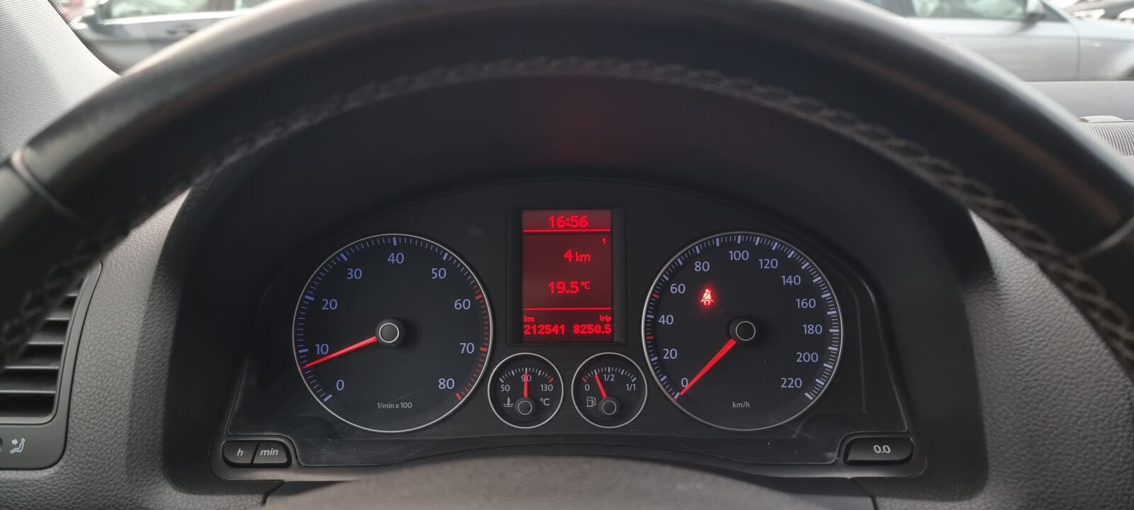 VW GOLF V, 1.4 BENZINA, 80 CP, AN 2008     RATE-LIVRARE-GARANTIE
