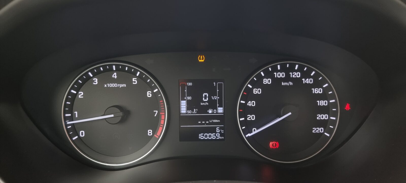 HYUNDAI i20, 1.25 BENZINA, 75 CP, AN 2017, EURO 6      REVIZIE EFECTUATA ( DISTRIBUTIE + ULEI SI FILTRE )   RATE-LIVRARE-GARANTIE