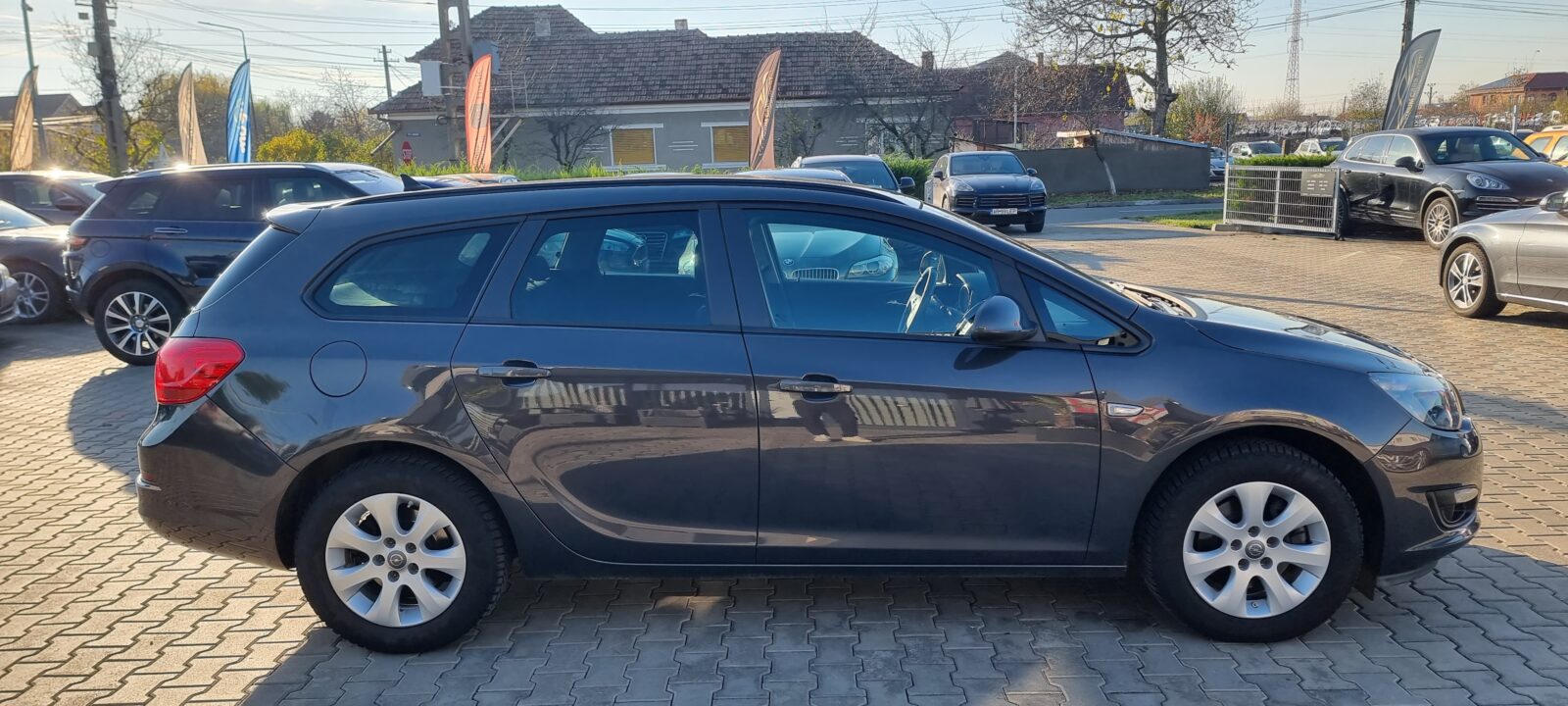 OPEL ASTRA J, 1.6 DIESEL, 136 CP, AN 2015, EURO 6     RATE-LIVRARE-GARANTIE