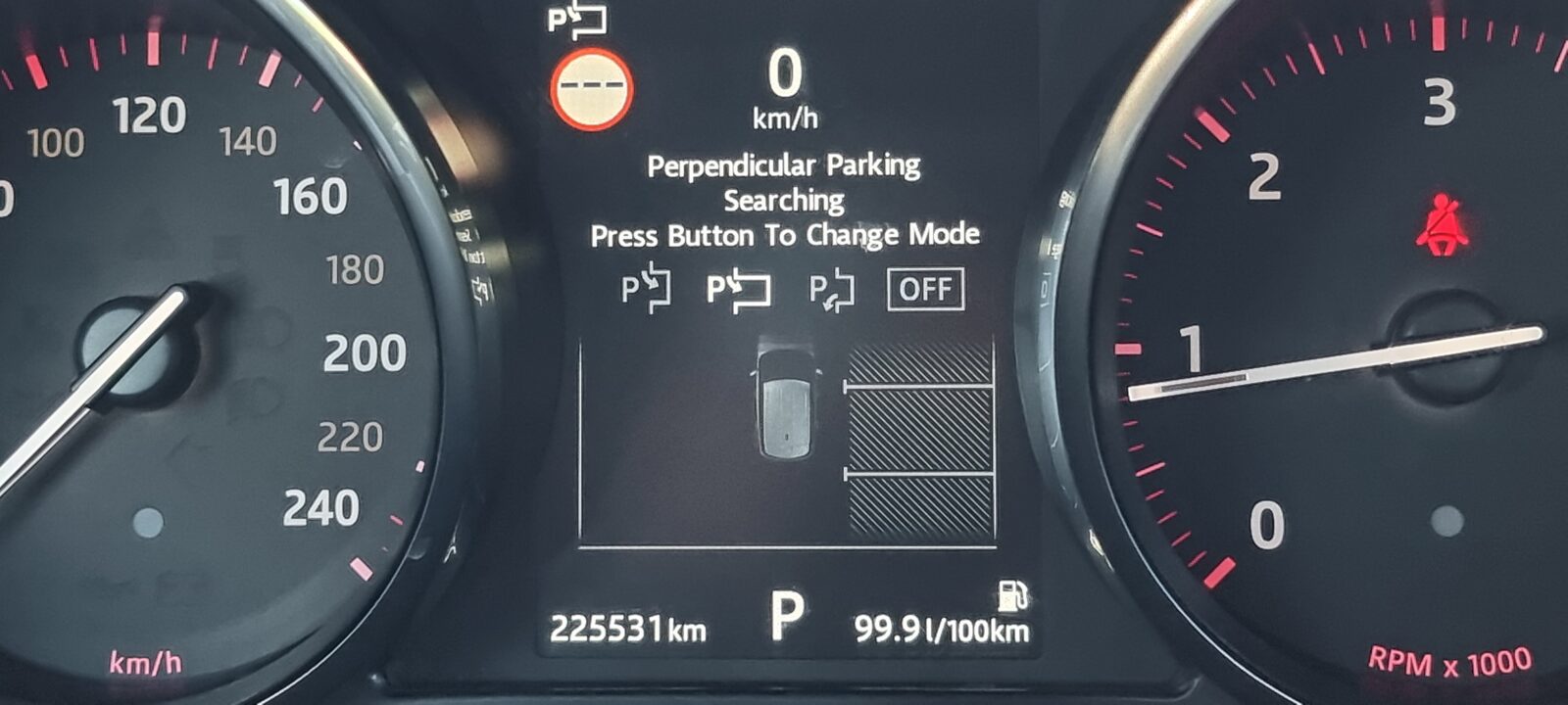 RANGE ROVER EVOQUE AUTOBIOGRAPHY 4X4, 2.0 DIESEL, 180 CP, AN 2015, EURO 6       REVIZIE EFECTUATA ( DISTRIBUTIE + ULEI CUTIE + ULEI SI FILTRE )     RATE-LIVRARE-GARANTIE