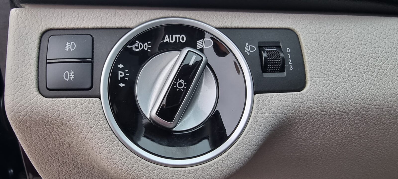 MERCEDES-BENZ C220 CDI, 2.2 DIESEL, 170 CP, AN 2011, EURO 5     RATE-LIVRARE-GARANTIE