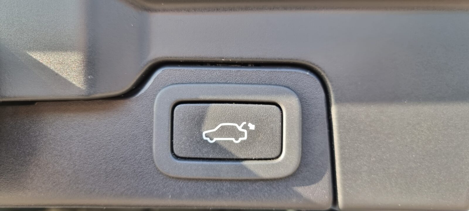RANGE ROVER EVOQUE AUTOBIOGRAPHY 4X4, 2.0 DIESEL, 180 CP, AN 2015, EURO 6       REVIZIE EFECTUATA ( DISTRIBUTIE + ULEI CUTIE + ULEI SI FILTRE )     RATE-LIVRARE-GARANTIE