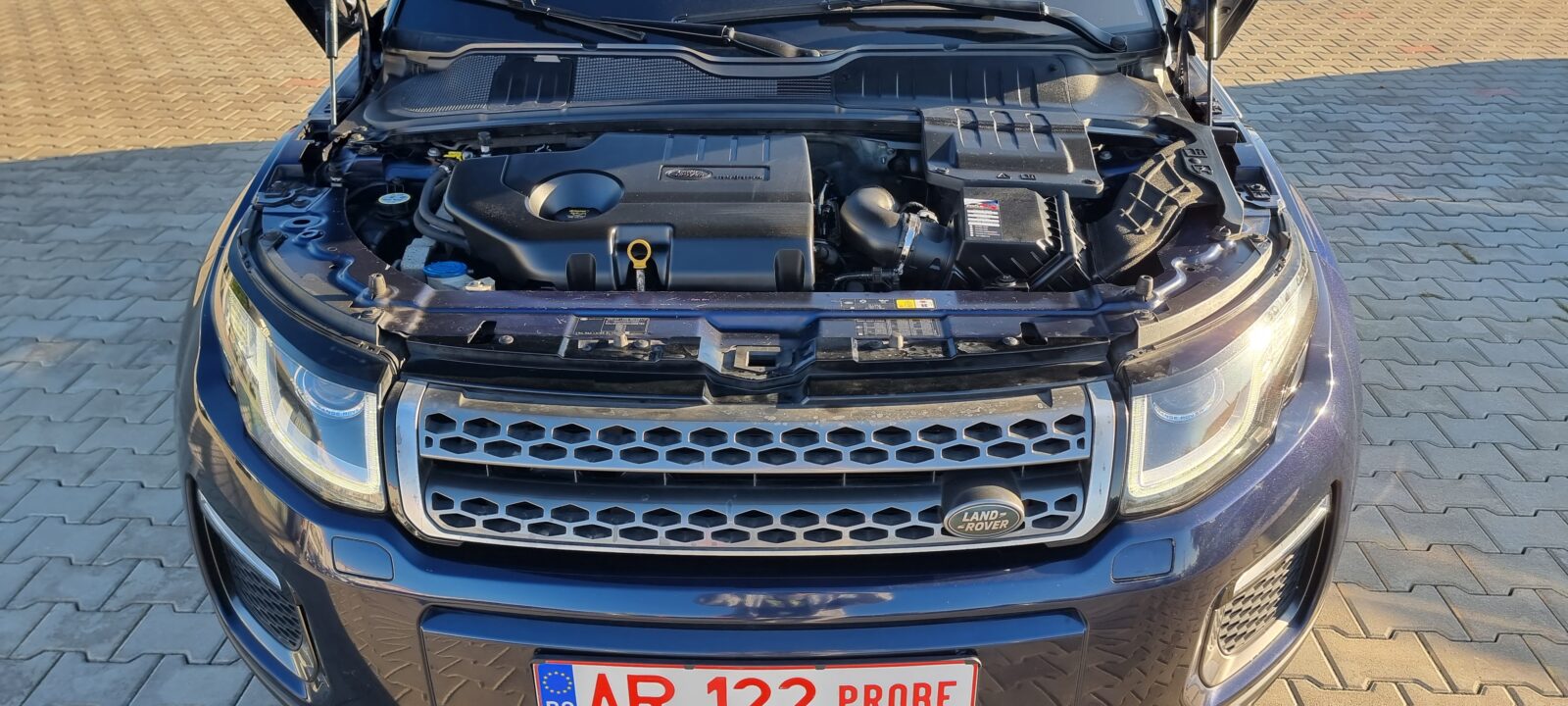 RANGE ROVER EVOQUE AUTOBIOGRAPHY 4X4, 2.0 DIESEL, 180 CP, AN 2015, EURO 6       REVIZIE EFECTUATA ( DISTRIBUTIE + ULEI CUTIE + ULEI SI FILTRE )     RATE-LIVRARE-GARANTIE