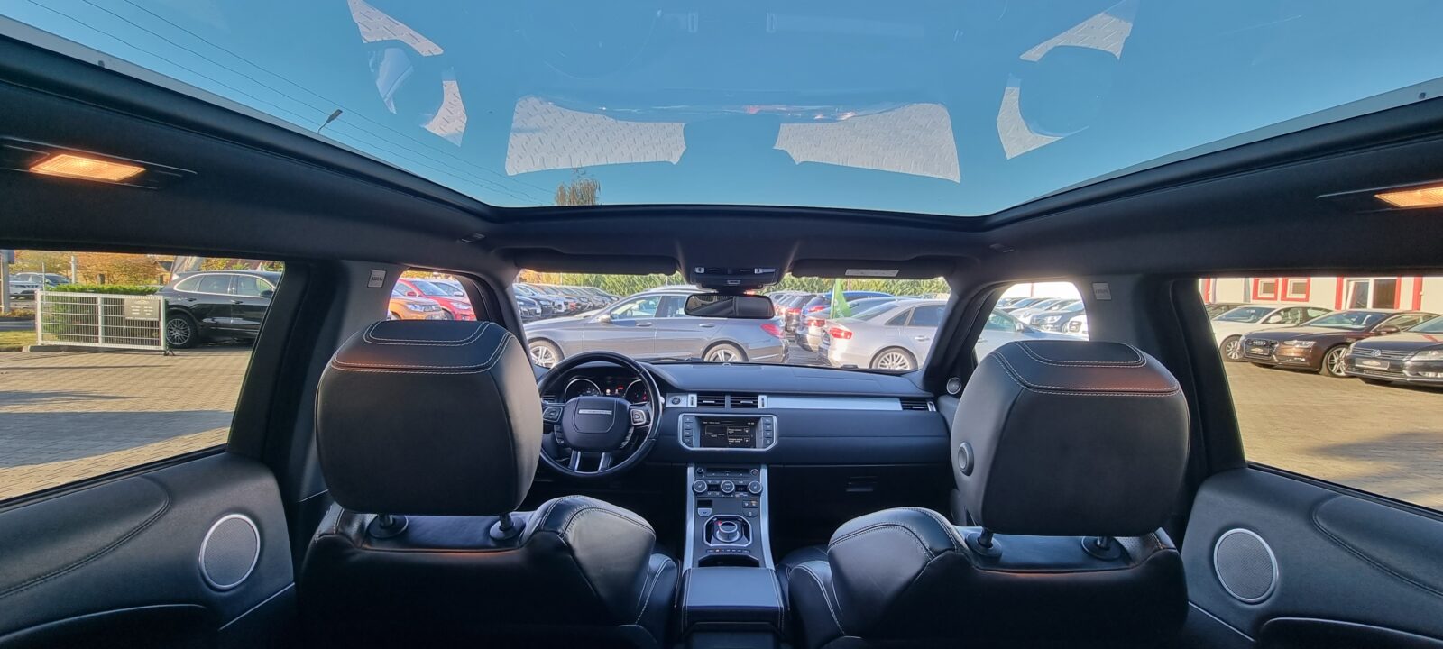 RANGE ROVER EVOQUE AUTOBIOGRAPHY 4X4, 2.0 DIESEL, 180 CP, AN 2015, EURO 6       REVIZIE EFECTUATA ( DISTRIBUTIE + ULEI CUTIE + ULEI SI FILTRE )     RATE-LIVRARE-GARANTIE
