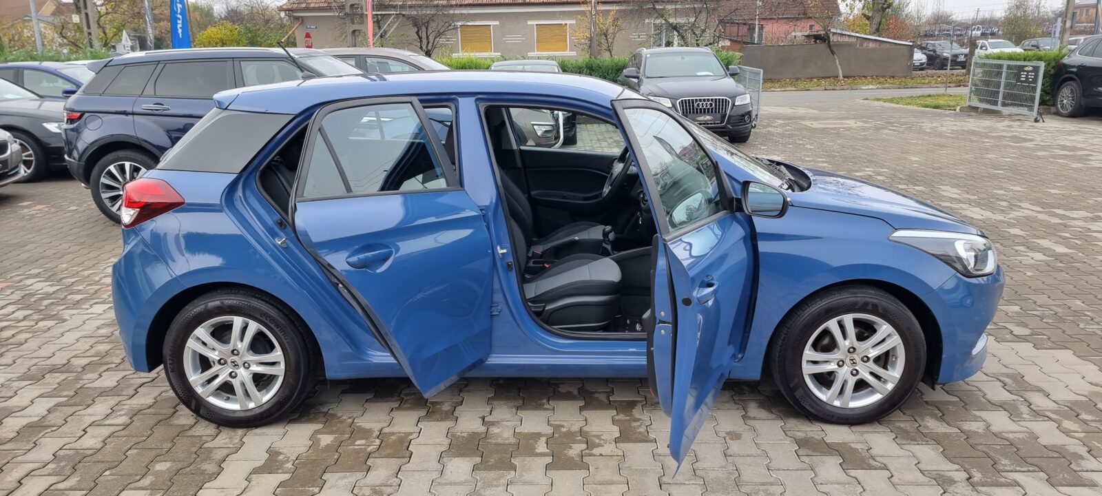 HYUNDAI i20, 1.25 BENZINA, 75 CP, AN 2017, EURO 6      REVIZIE EFECTUATA ( DISTRIBUTIE + ULEI SI FILTRE )   RATE-LIVRARE-GARANTIE