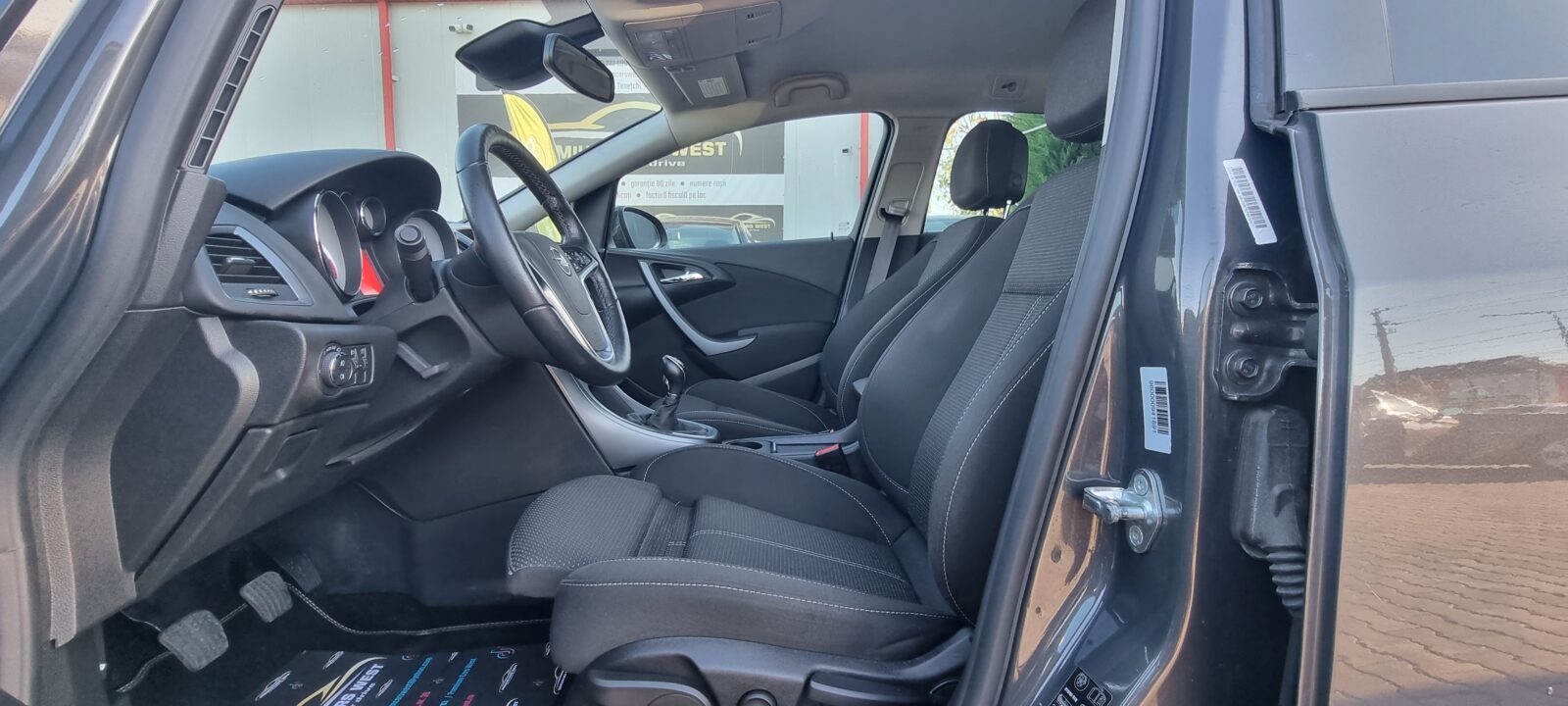 OPEL ASTRA J, 1.6 DIESEL, 136 CP, AN 2015, EURO 6     RATE-LIVRARE-GARANTIE