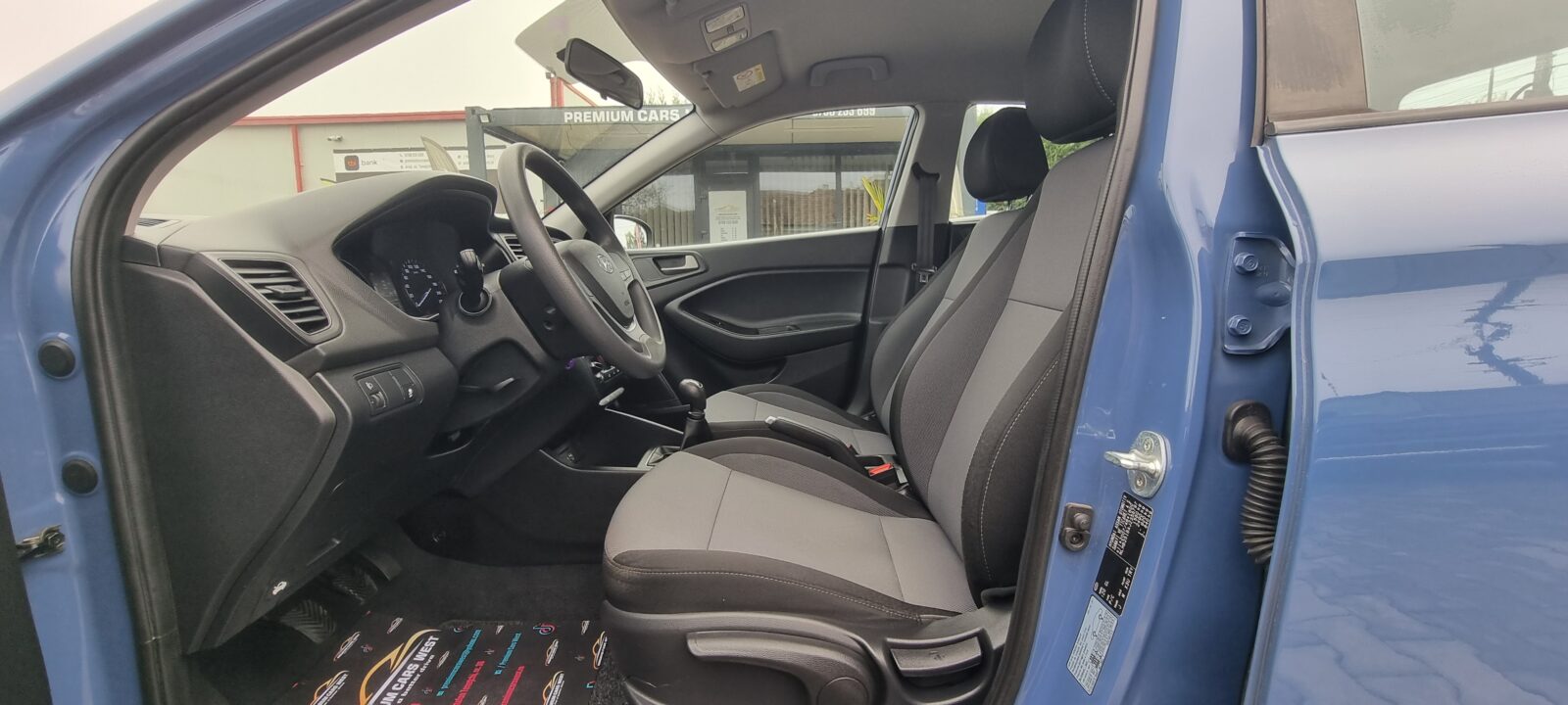 HYUNDAI i20, 1.25 BENZINA, 75 CP, AN 2017, EURO 6      REVIZIE EFECTUATA ( DISTRIBUTIE + ULEI SI FILTRE )   RATE-LIVRARE-GARANTIE