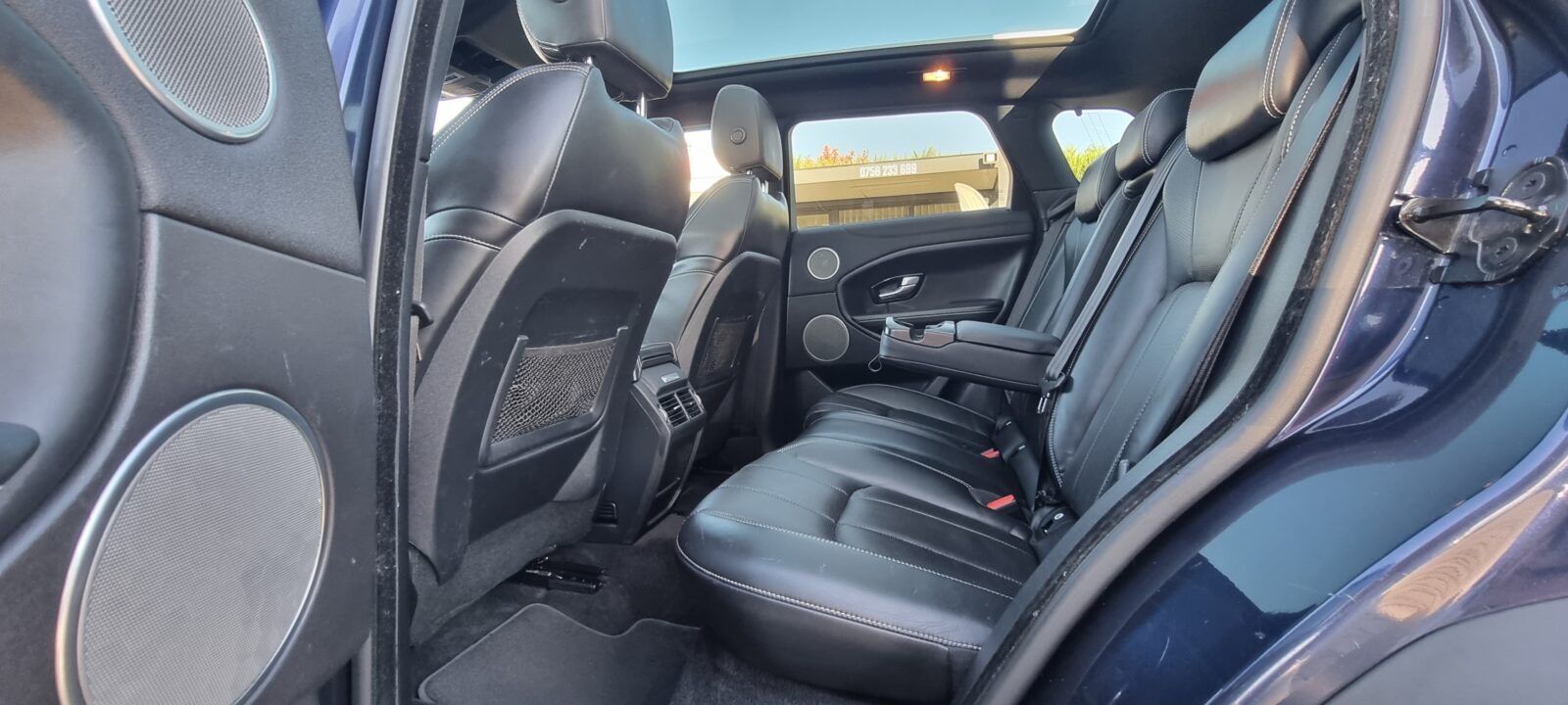 RANGE ROVER EVOQUE AUTOBIOGRAPHY 4X4, 2.0 DIESEL, 180 CP, AN 2015, EURO 6       REVIZIE EFECTUATA ( DISTRIBUTIE + ULEI CUTIE + ULEI SI FILTRE )     RATE-LIVRARE-GARANTIE