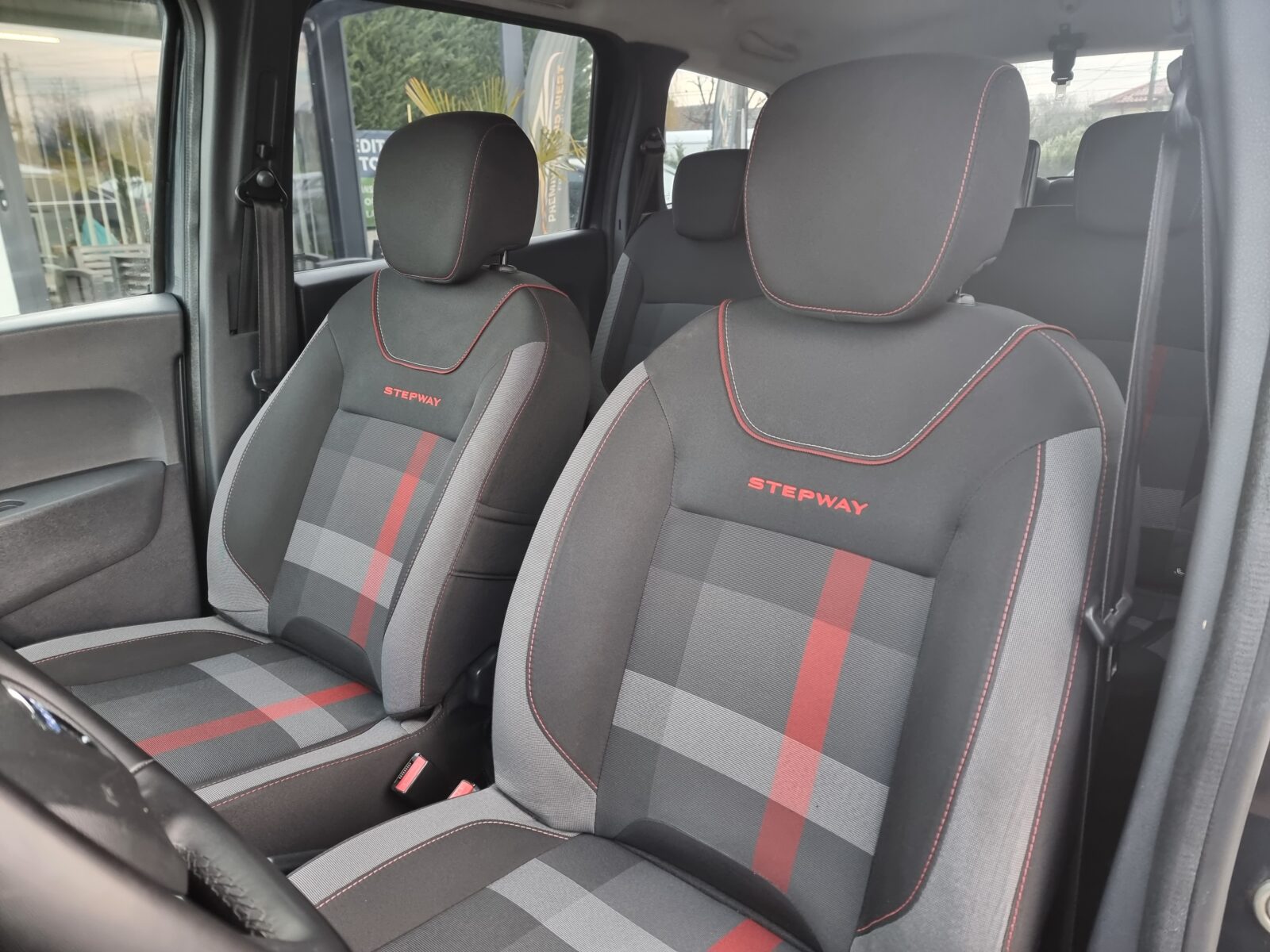 DACIA LODGY STEPWAY, 7 LOCURI, 1.3 BENZINA, 131 CP, AN 2019, EURO 6     RATE-LIVRARE-GARANTIE