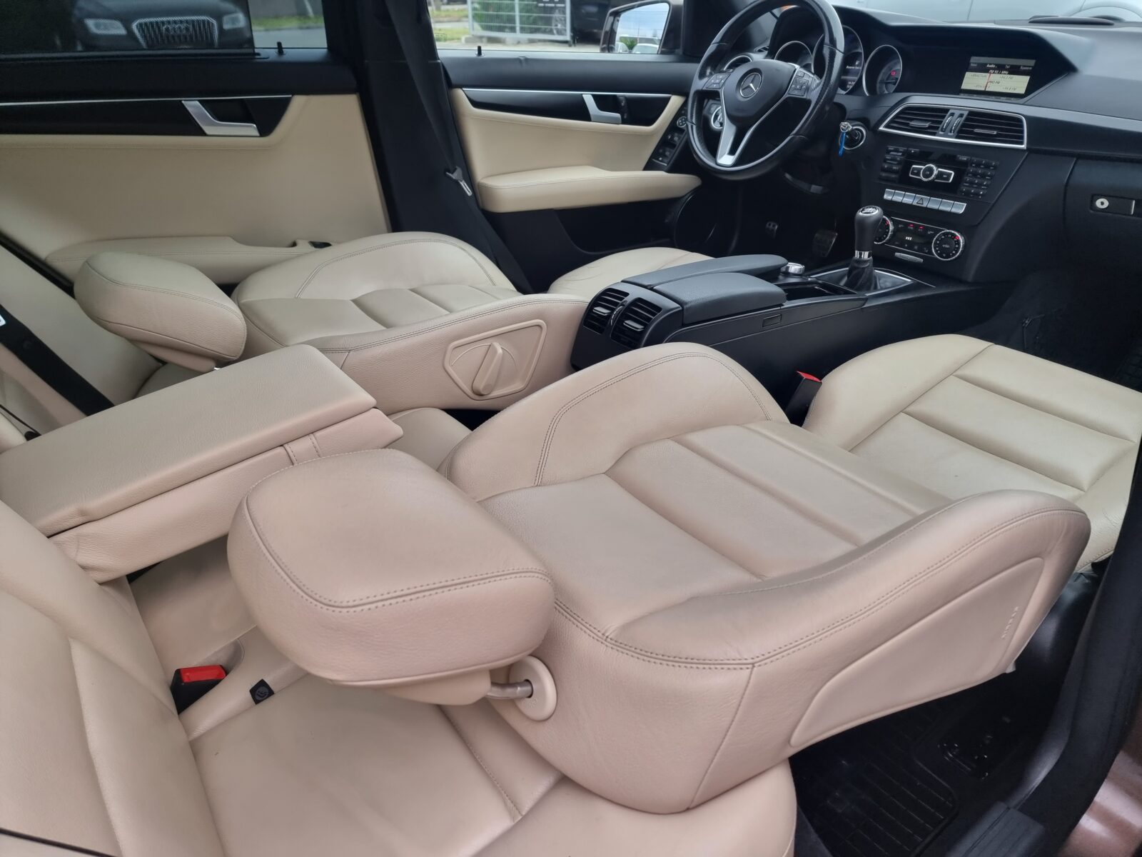 MERCEDES-BENZ C200 CDI, 2.2 DIESEL, 136 CP, AN 2013, EURO 5    RATE-LIVRARE-GARANTIE