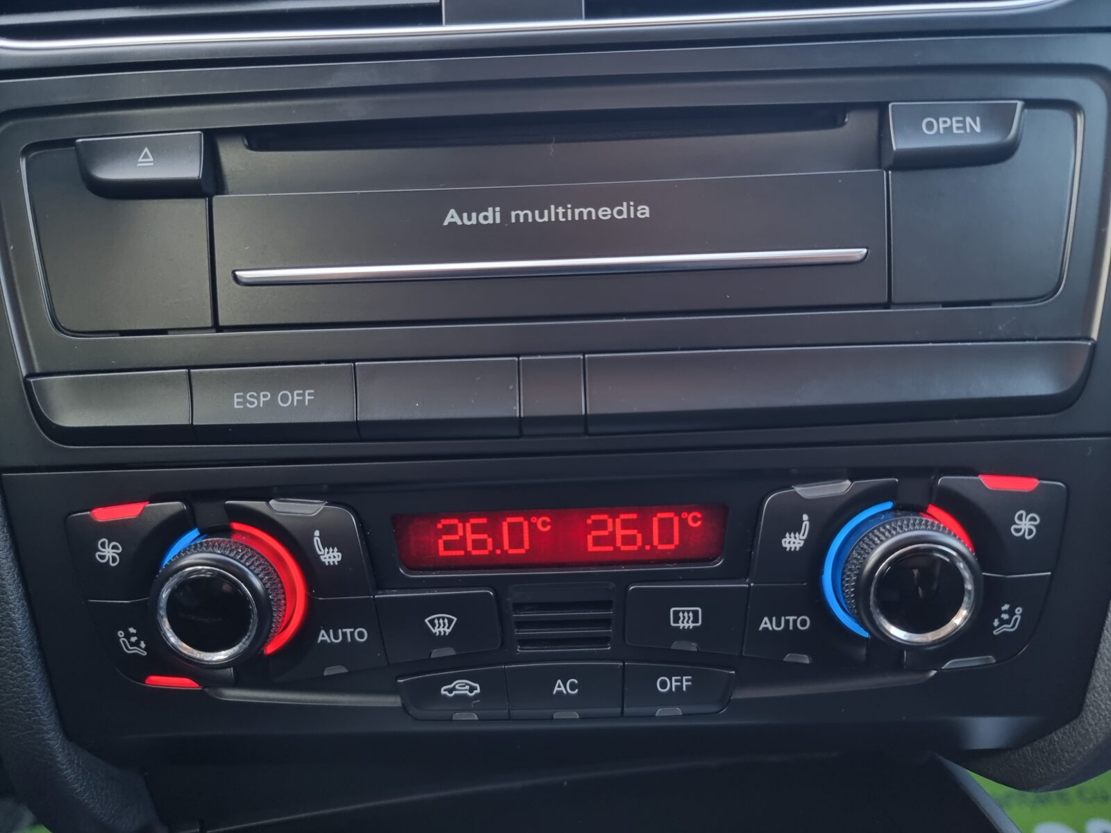 AUDI A4, 2.0 TDI, 143 CP, AN 2010, EURO 5    RATE-LIVRARE-GARANTIE