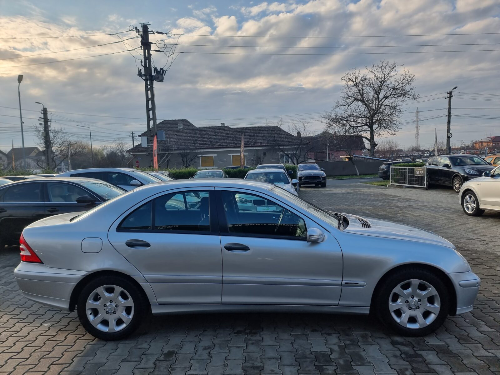 MERCEDES C180, 1.8 BENZINA, 143 CP, AN 2005      REVIZIE EFECTUATA ( DISTRIBUTIE + ULEI SI FILTRE )     RATE-LIVRARE-GARANTIE