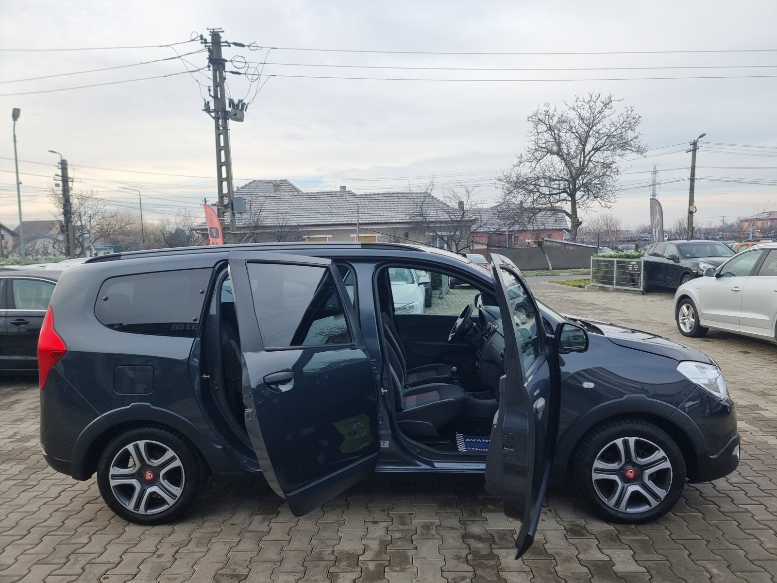 DACIA LODGY STEPWAY, 7 LOCURI, 1.3 BENZINA, 131 CP, AN 2019, EURO 6     RATE-LIVRARE-GARANTIE