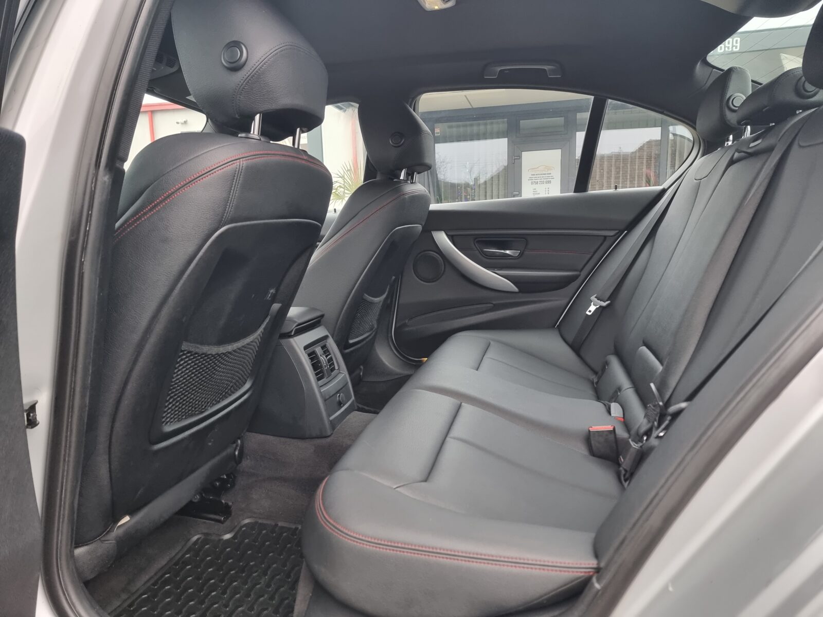 BMW SERIA 3, 2.0 DIESEL, 143 CP, AN 2013, EURO 5    RATE-LIVRARE-GARANTIE
