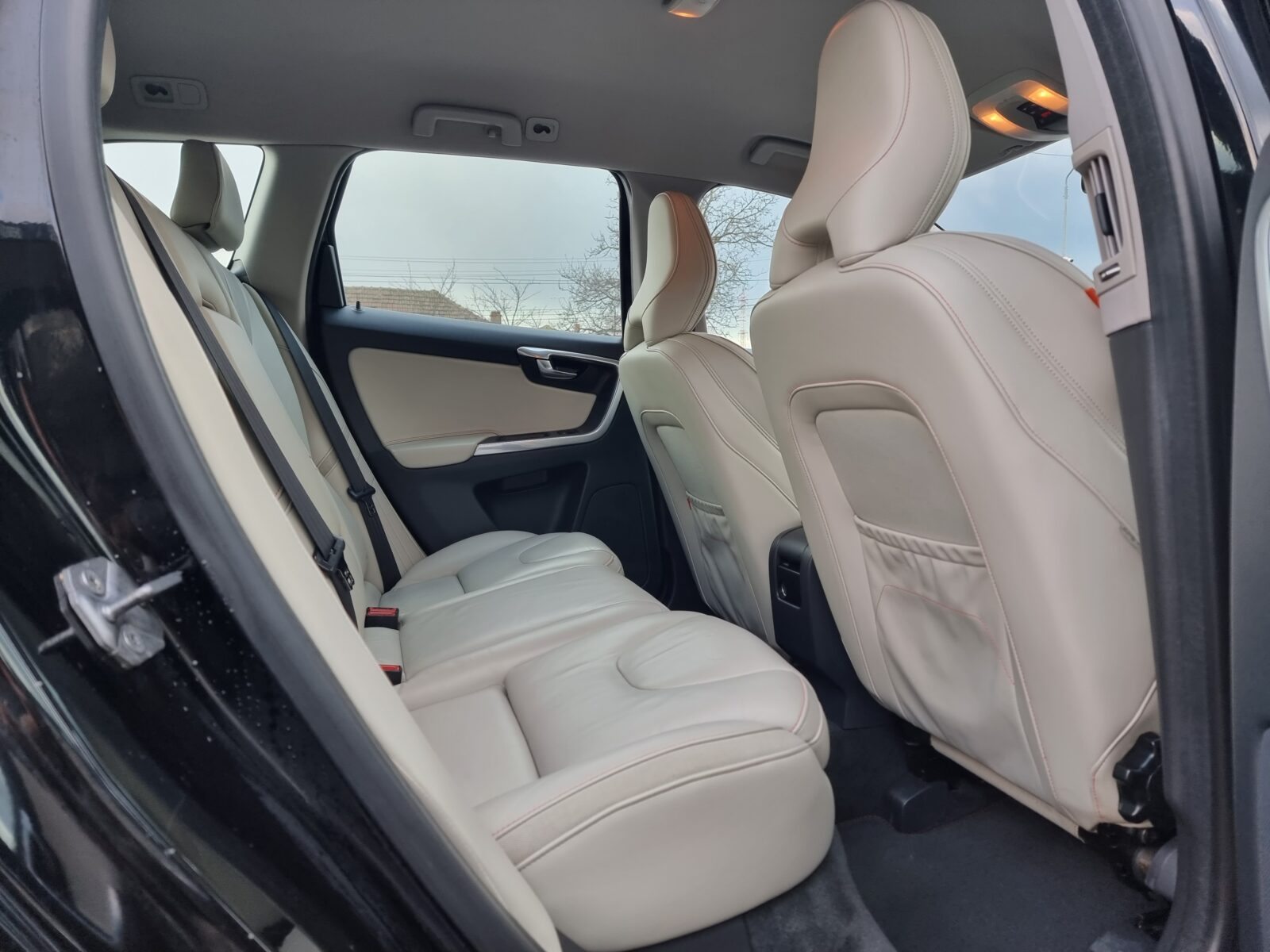 VOLVO XC-60 4X4 OCEAN RACE, 2.4 DIESEL, 190 CP, AN 2016, EURO 6    RATE-LIVRARE-GARANTIE