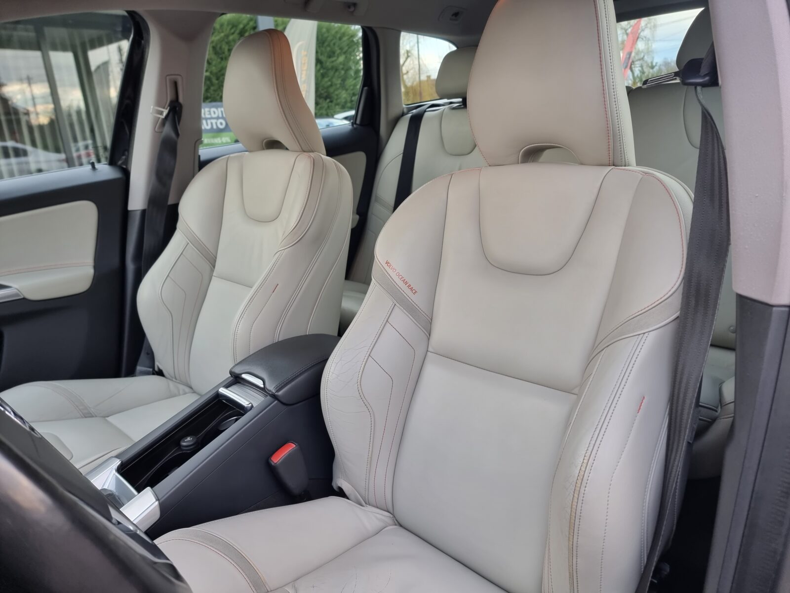 VOLVO XC-60 4X4 OCEAN RACE, 2.4 DIESEL, 190 CP, AN 2016, EURO 6    RATE-LIVRARE-GARANTIE