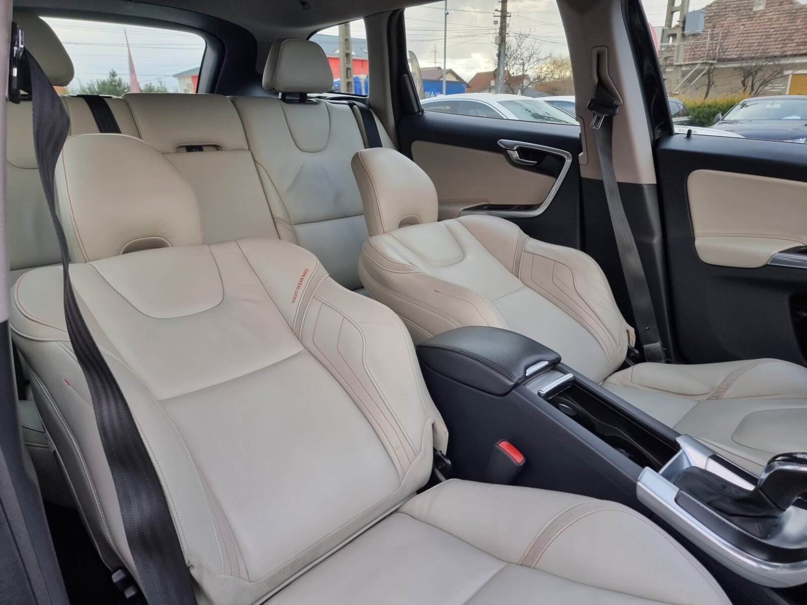VOLVO XC-60 4X4 OCEAN RACE, 2.4 DIESEL, 190 CP, AN 2016, EURO 6    RATE-LIVRARE-GARANTIE