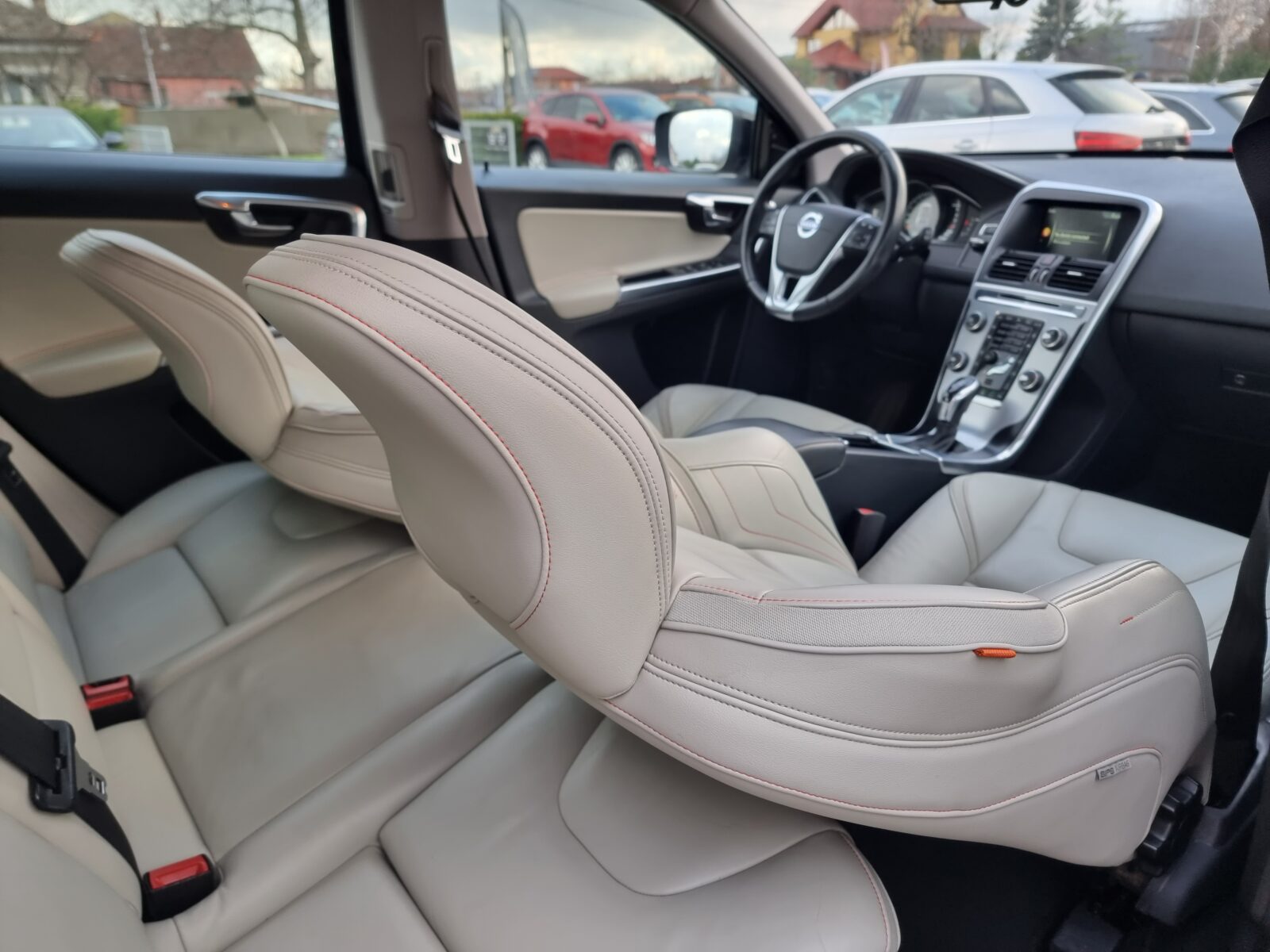 VOLVO XC-60 4X4 OCEAN RACE, 2.4 DIESEL, 190 CP, AN 2016, EURO 6    RATE-LIVRARE-GARANTIE