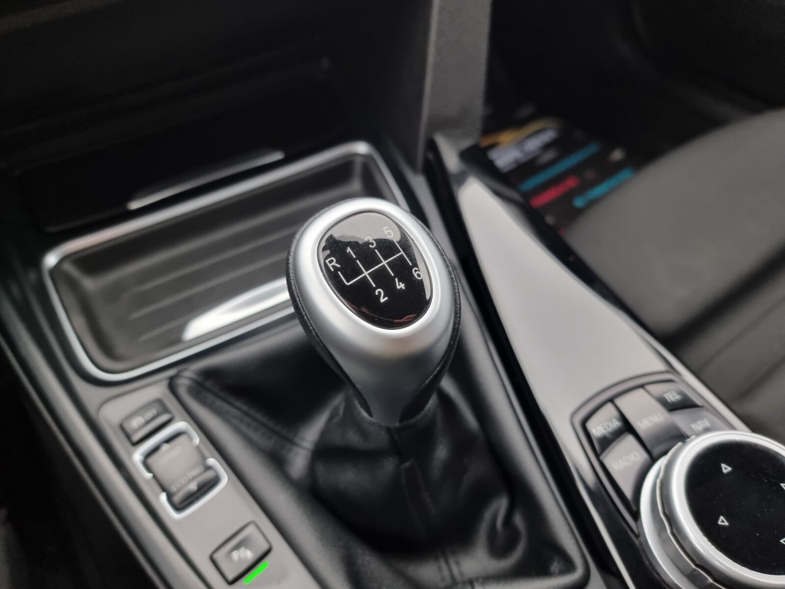 BMW SERIA 3 XDRIVE, 2.0 DIESEL, 143 CP, AN 2015, EURO 5     RATE-LIVRARE-GARANTIE