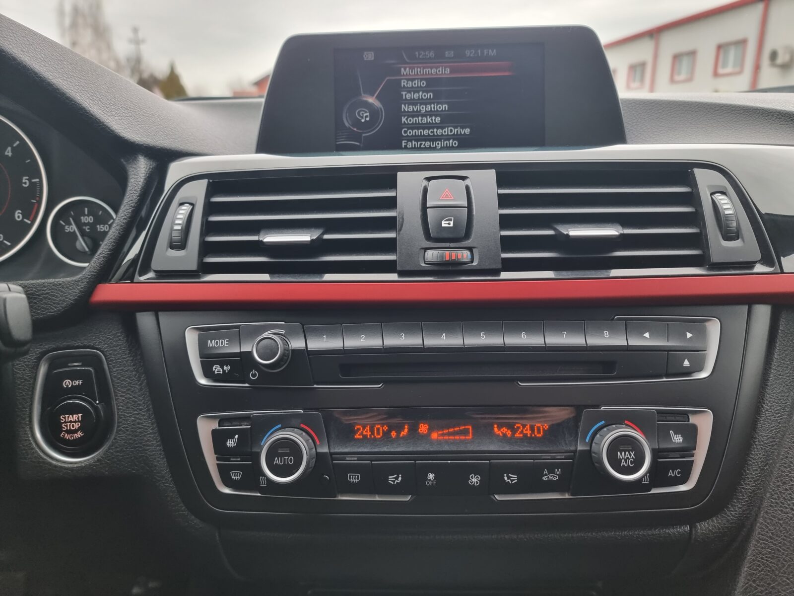 BMW SERIA 3 XDRIVE, 2.0 DIESEL, 143 CP, AN 2015, EURO 5     RATE-LIVRARE-GARANTIE