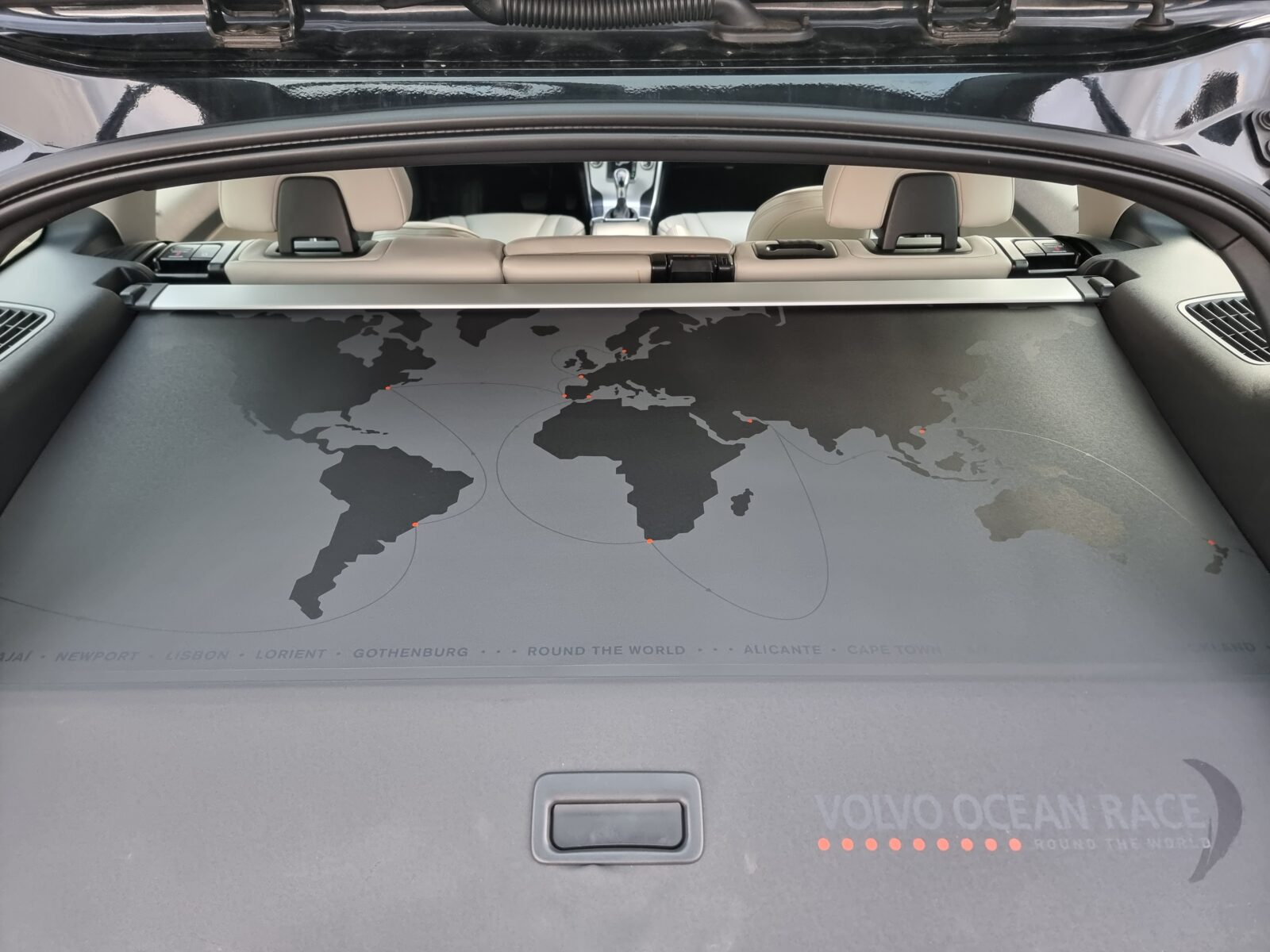VOLVO XC-60 4X4 OCEAN RACE, 2.4 DIESEL, 190 CP, AN 2016, EURO 6    RATE-LIVRARE-GARANTIE