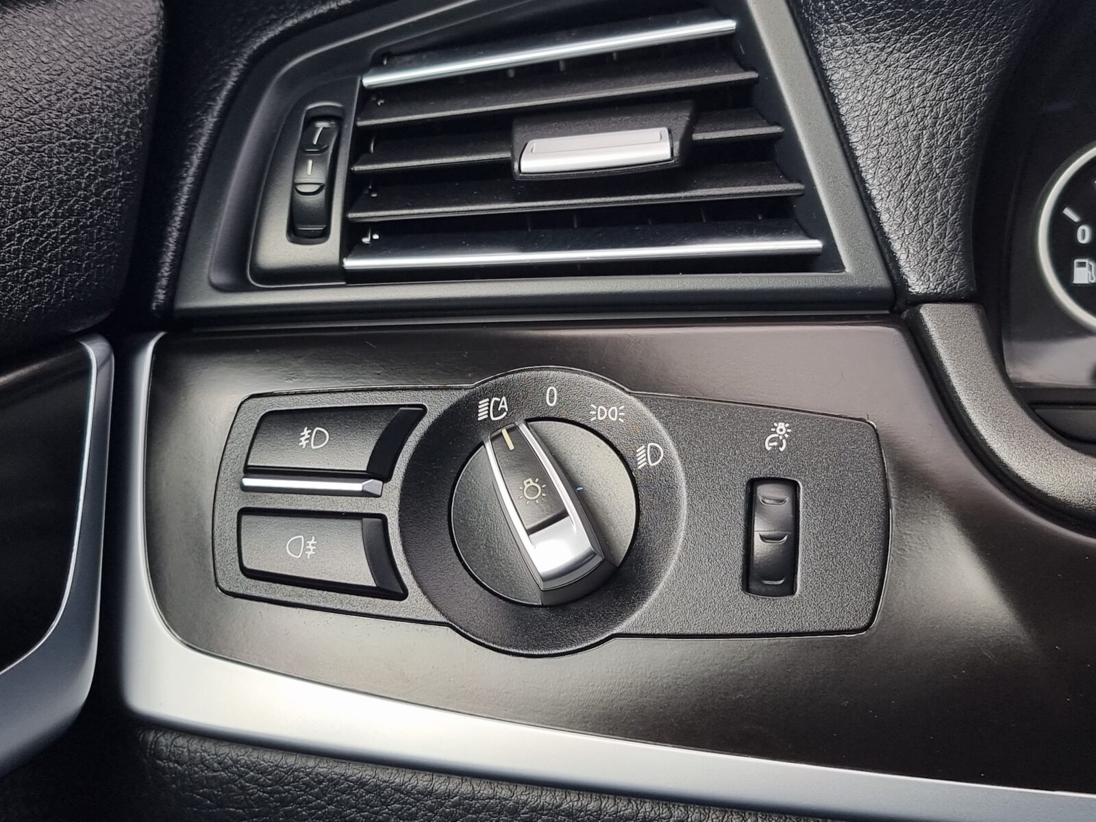BMW 520D F10 M-PAKET, 2.0 DIESEL, 184 CP, AN 2012, EURO 5   RATE-LIVRARE-GARANTIE