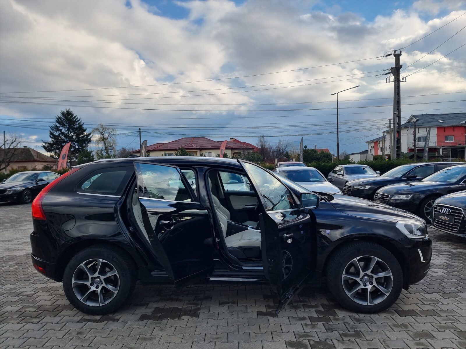 VOLVO XC-60 4X4 OCEAN RACE, 2.4 DIESEL, 190 CP, AN 2016, EURO 6    RATE-LIVRARE-GARANTIE