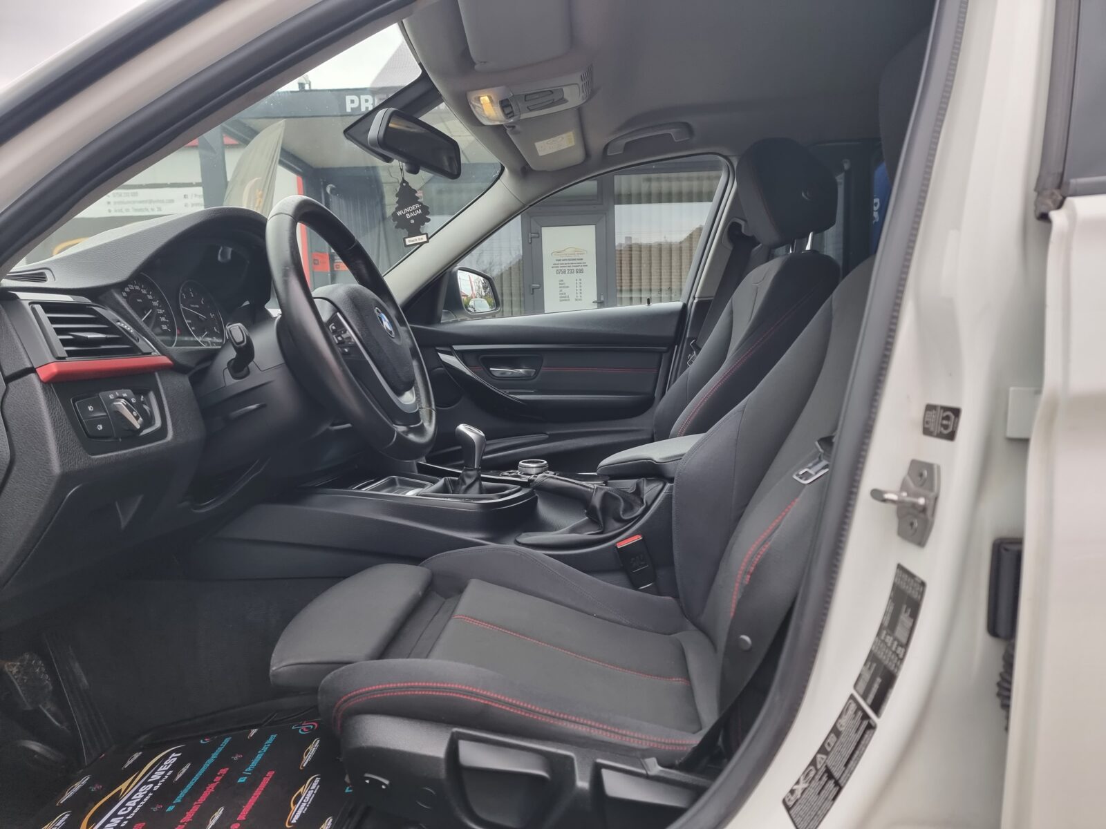 BMW SERIA 3 XDRIVE, 2.0 DIESEL, 143 CP, AN 2015, EURO 5     RATE-LIVRARE-GARANTIE