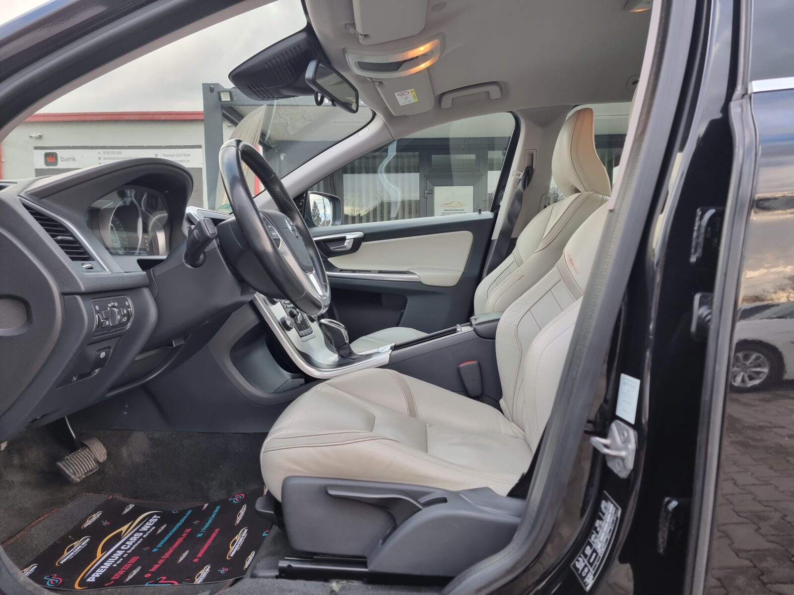 VOLVO XC-60 4X4 OCEAN RACE, 2.4 DIESEL, 190 CP, AN 2016, EURO 6    RATE-LIVRARE-GARANTIE