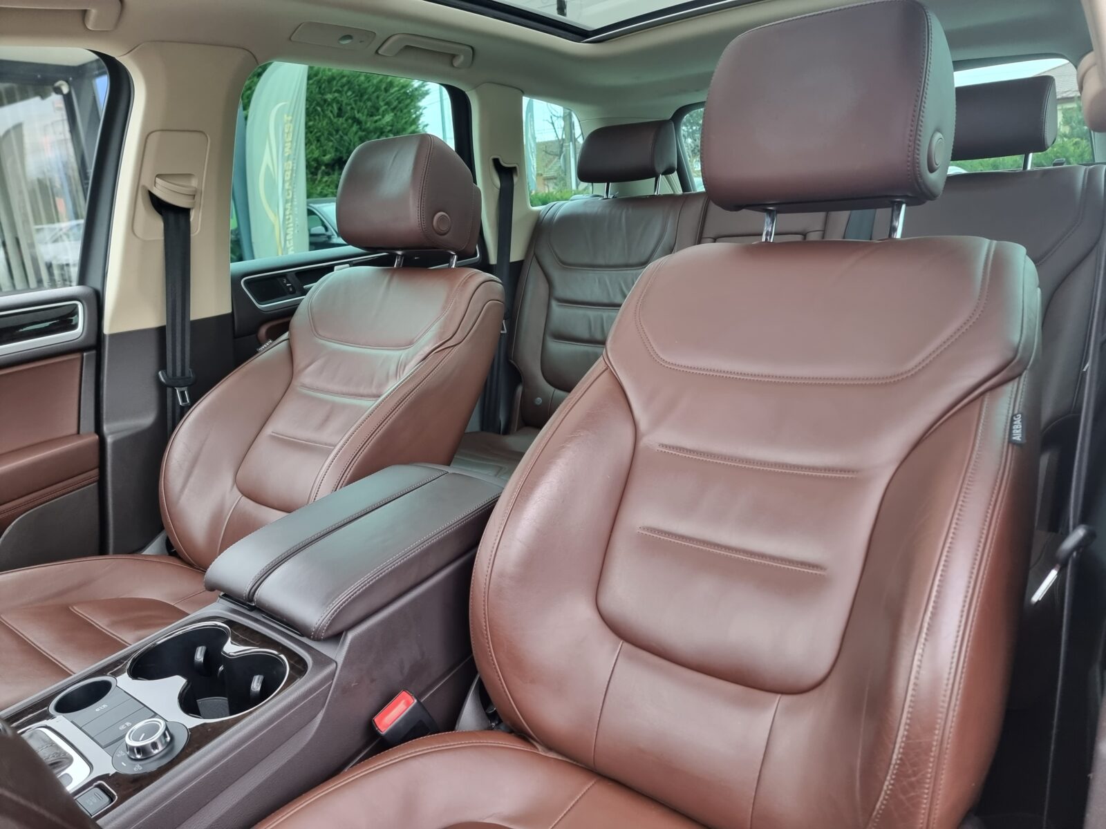 VW TOUAREG, 3.0 TDI, 239 CP, AN 2011, EURO 5     RATE-LIVRARE-GARANTIE