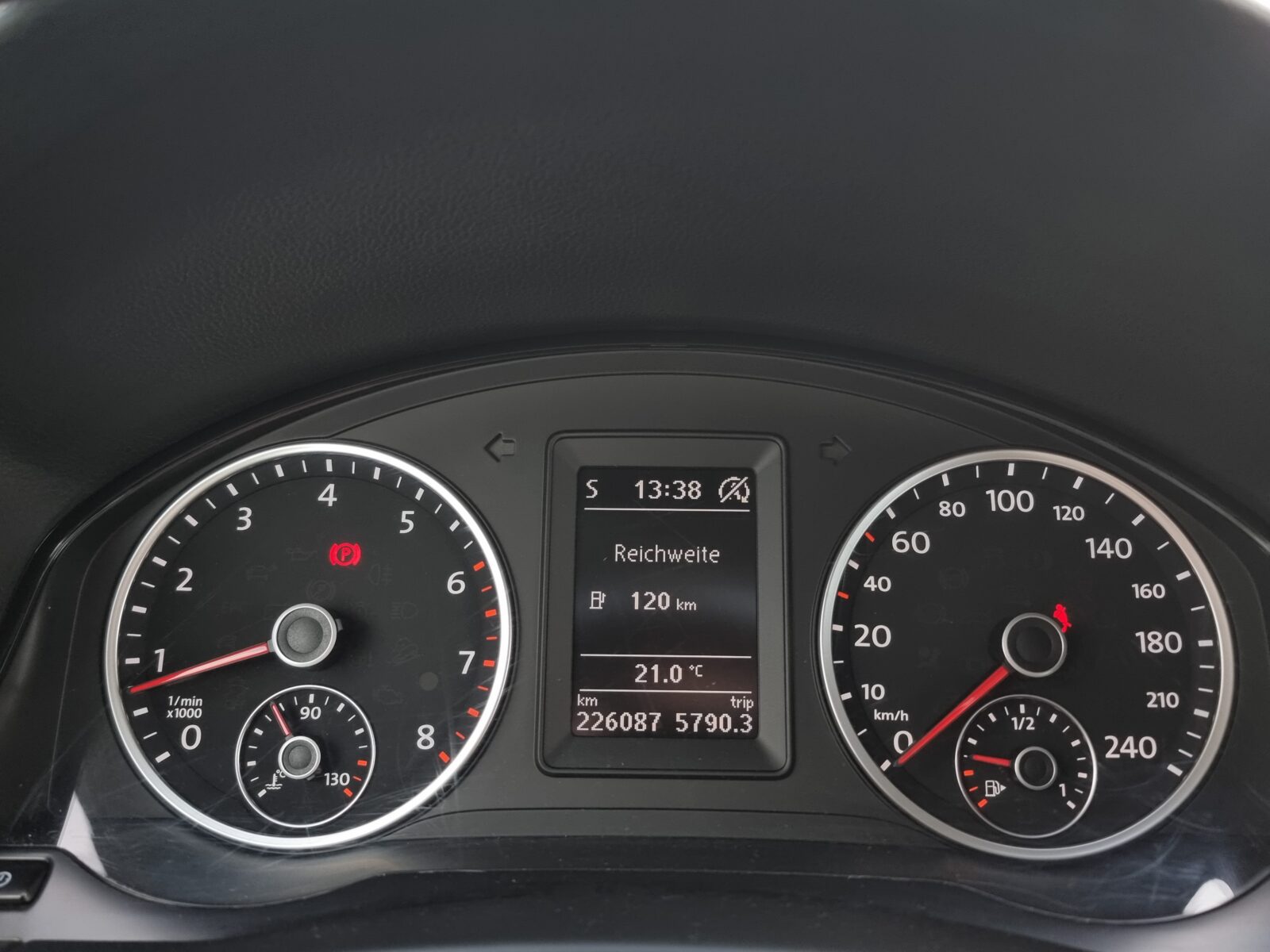 VW TIGUAN, 1.4 TSI, 125 CP, AN 2016, EURO 6      RATE-LIVRARE-GARANTIE