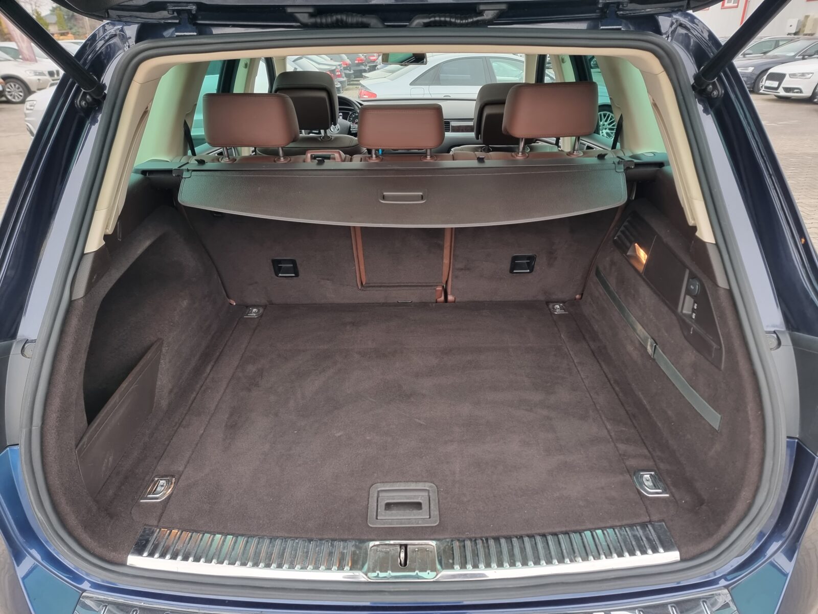 VW TOUAREG, 3.0 TDI, 239 CP, AN 2011, EURO 5     RATE-LIVRARE-GARANTIE