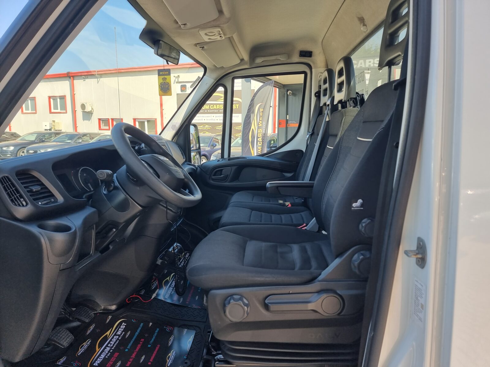 IVECO DAILY AUTOPLATFORMA, 3.0 DIESEL, 180 CP, AN 2022, EURO 6     RATE-LIVRARE-GARANTIE