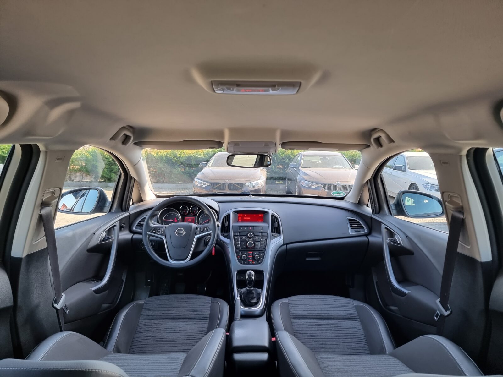 OPEL ASTRA J, 1.7 DIESEL, 110 CP, AN 2014, EURO 5     RATE-LIVRARE-GARANTIE