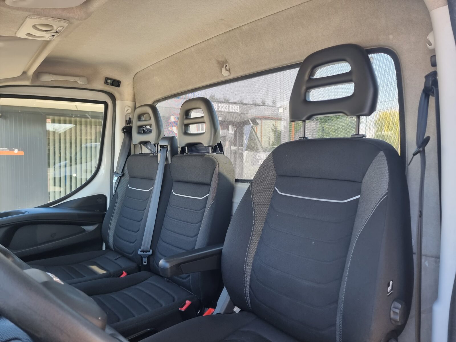 IVECO DAILY AUTOPLATFORMA, 3.0 DIESEL, 180 CP, AN 2022, EURO 6     RATE-LIVRARE-GARANTIE