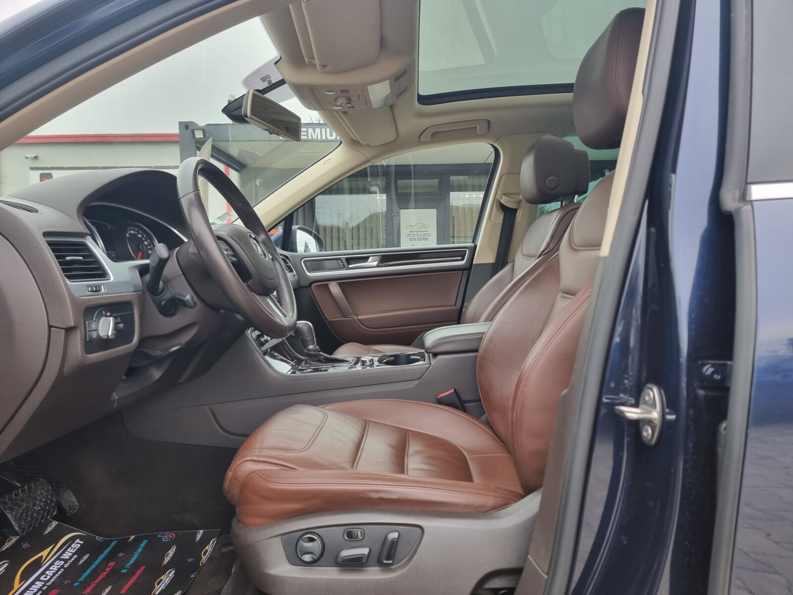 VW TOUAREG, 3.0 TDI, 239 CP, AN 2011, EURO 5     RATE-LIVRARE-GARANTIE