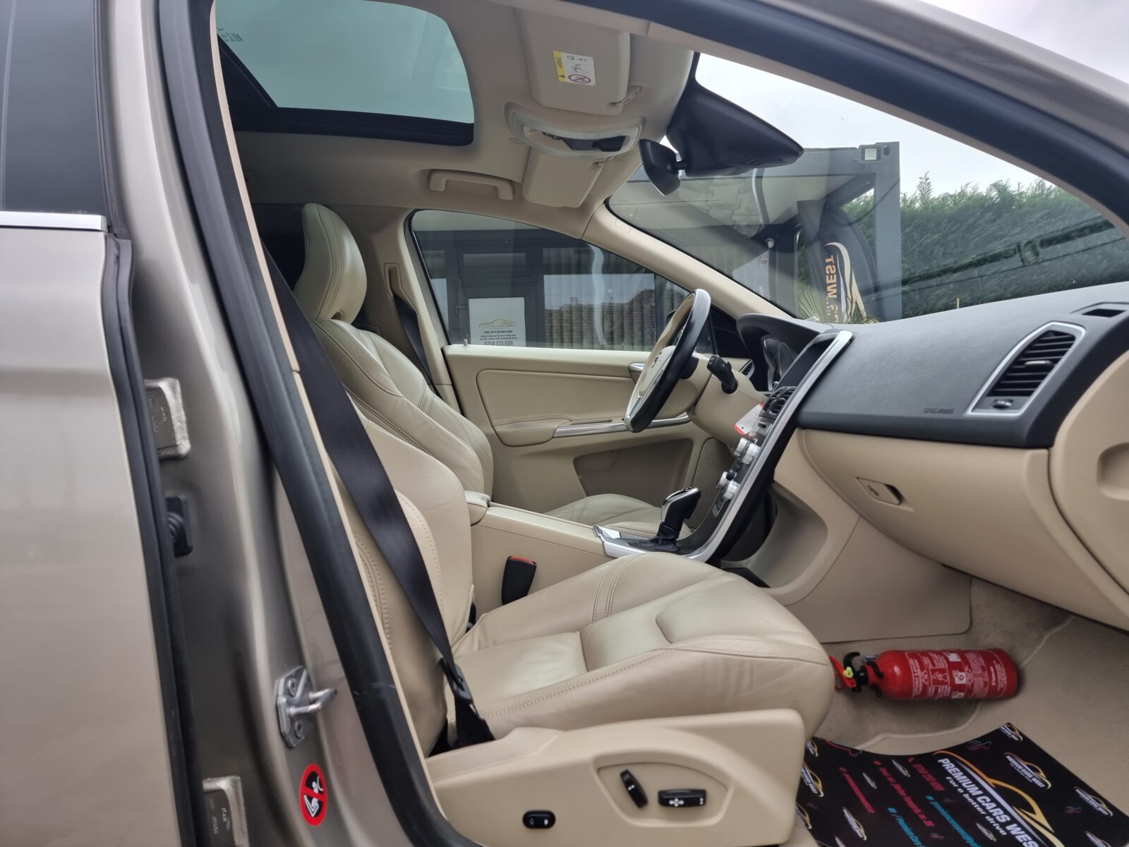 VOLVO XC-60, 2.0 DIESEL, 181 CP, AN 2014, EURO 6        RATE-LIVRARE-GARANTIE