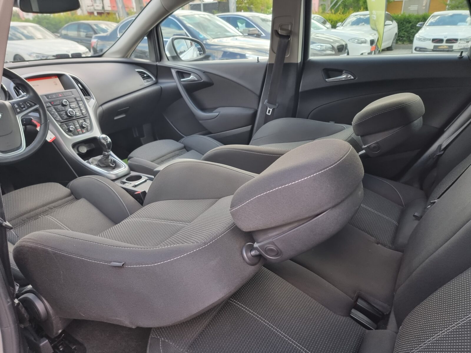 OPEL ASTRA J, 1.6 DIESEL, 136 CP, AN 2015, EURO 6      RATE-LIVRARE-GARANTIE